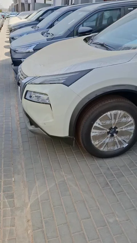 نيسان اكس تريل SV Plus 2025