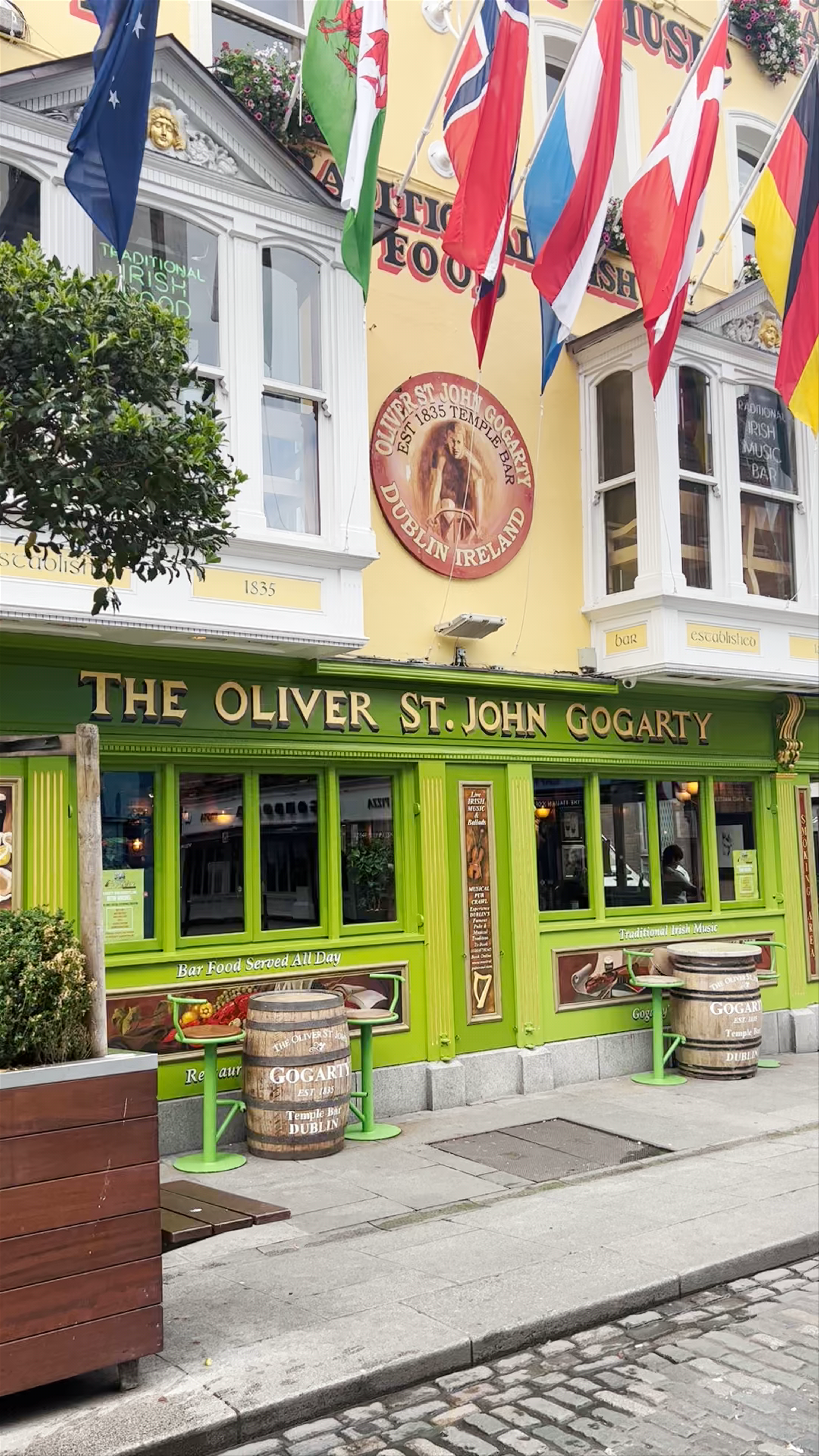 Oliver St. John Gogarty's Hostel & Traditional Irish Pub in Dublin
