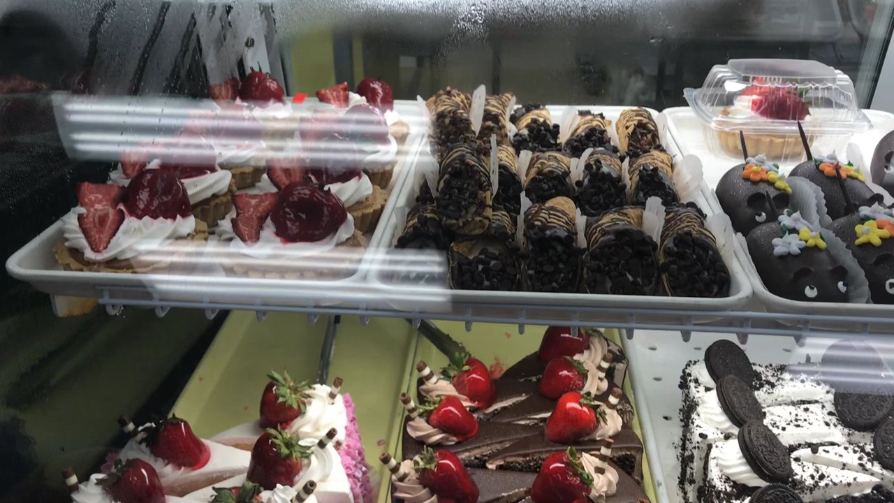 Azteca Bakery - Yummy desserts by the slice - Bakeries Near Me - Streamwood, Illinois