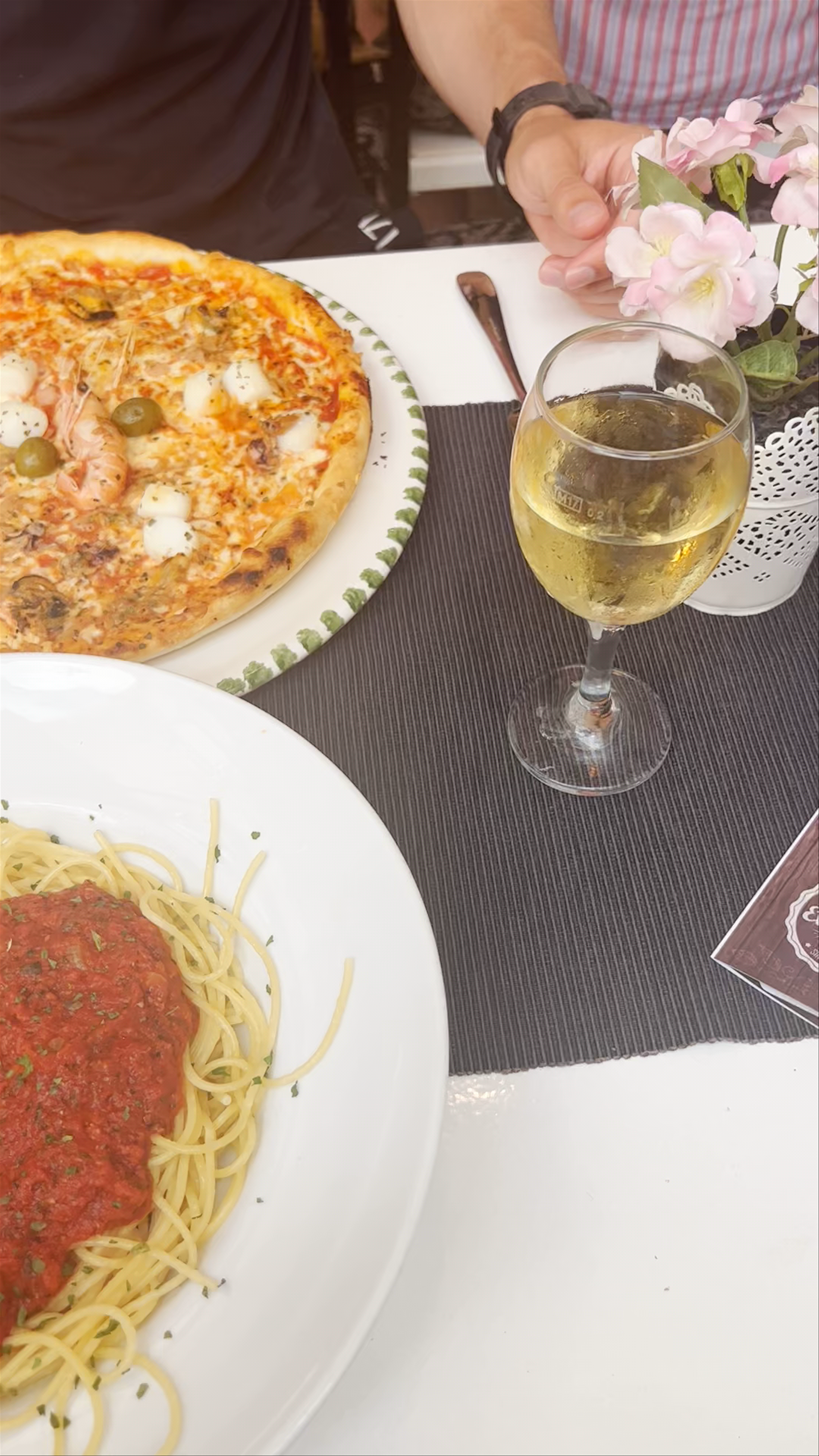 Dining Experience at Pizzeria Baracuda in Historic Dubrovnik