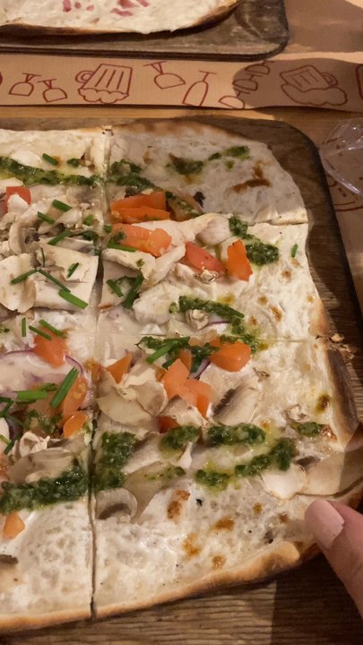 Flam's - Flammekueche - chicken & pesto and original - Alsatian Near Me - Strasbourg, 67