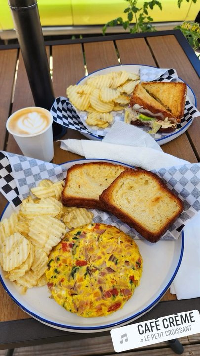 Café Dos Ruedas - Coffee & Tea Near Me - Toa Baja, Puerto Rico
