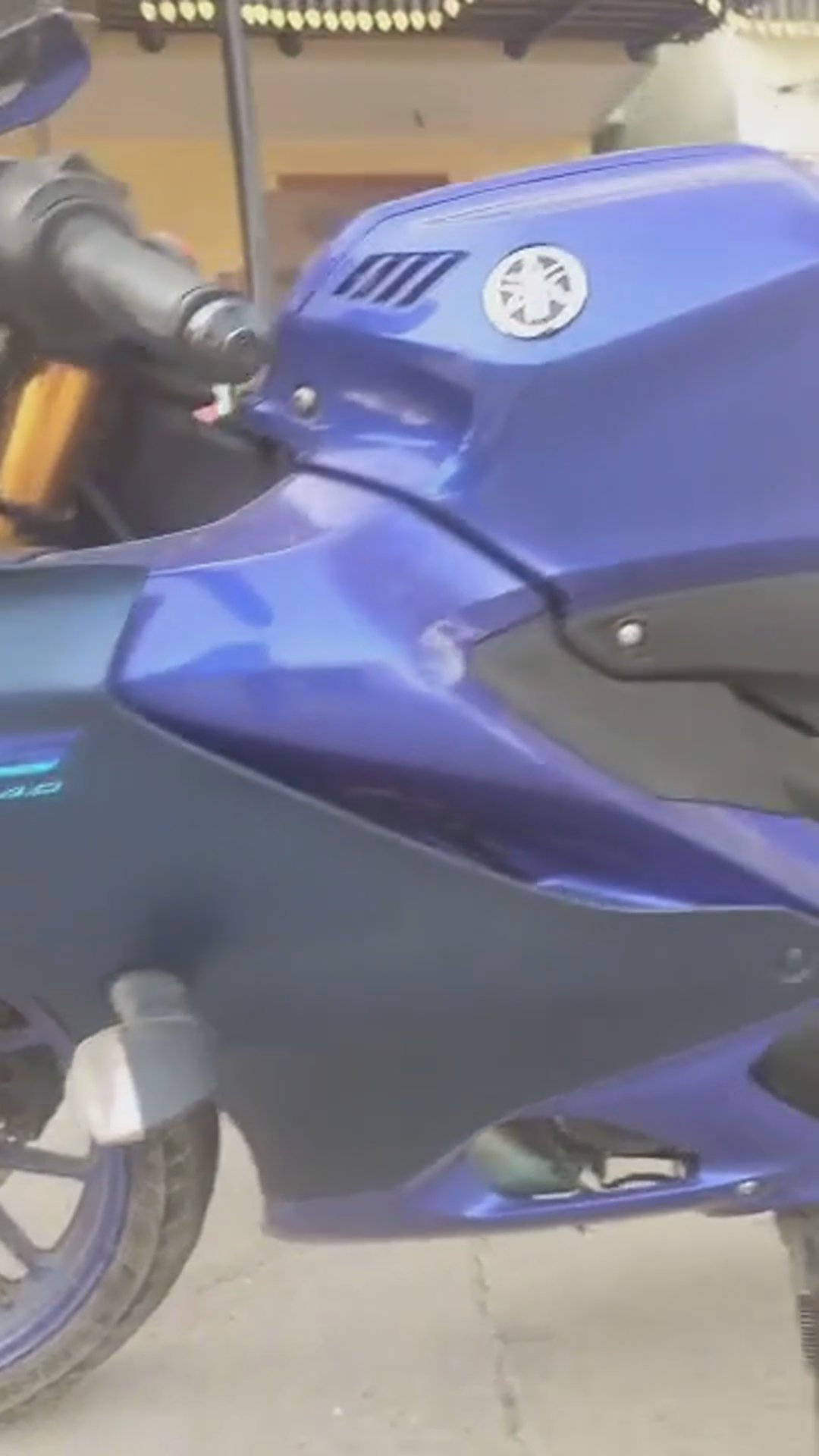 Walk-around video thumbnail