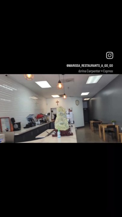 Bubble Island - Short video of interior and coffee - Coffee & Tea Near Me - Houston, Texas