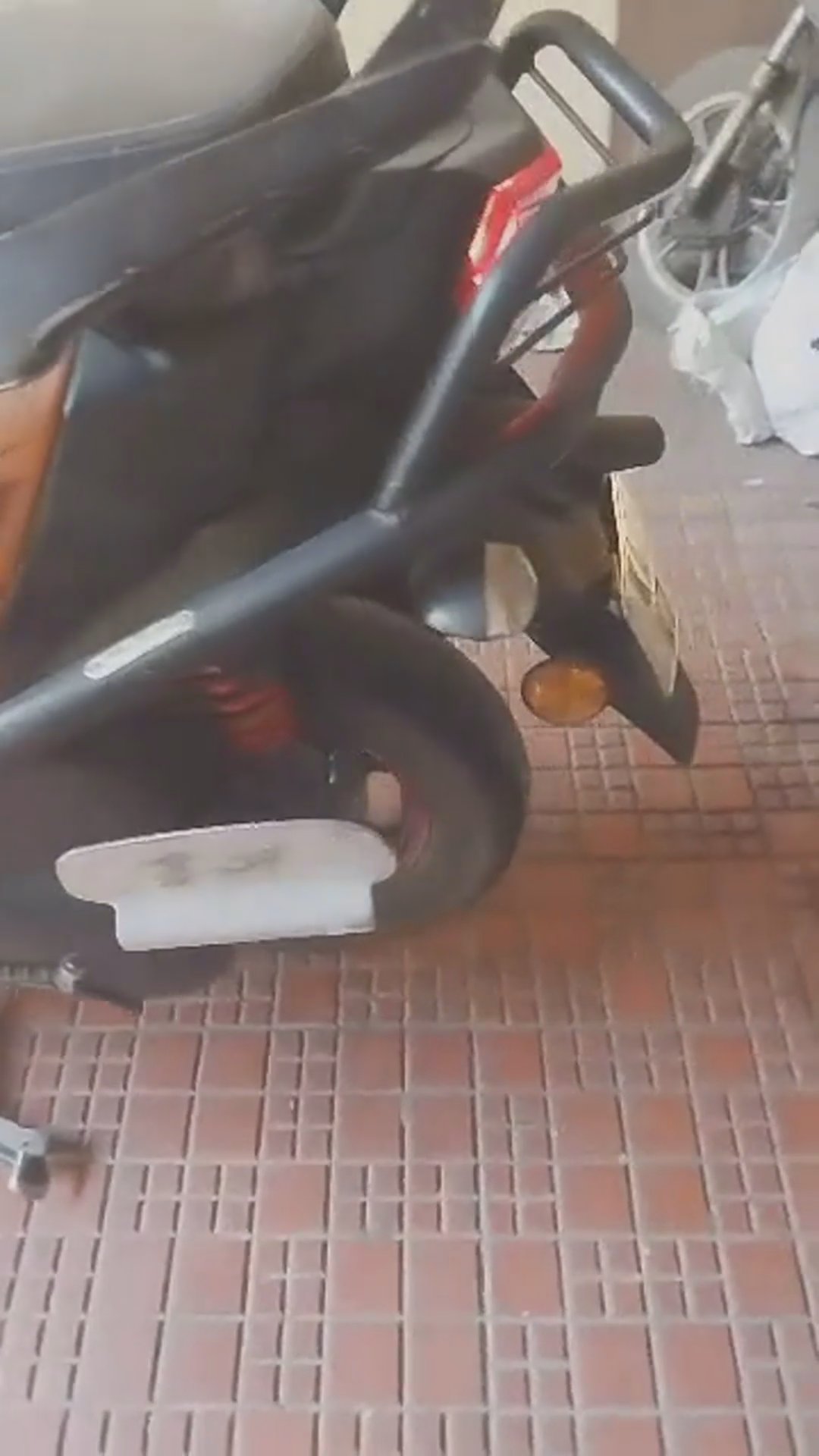 Walk-around video thumbnail