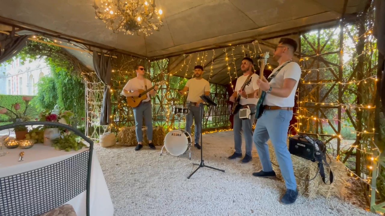 The Beat Chiefs - Acoustic Set - video