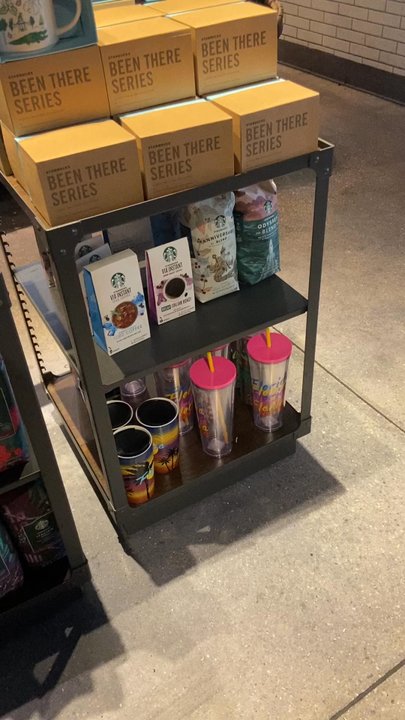 Starbucks - Beautiful display - Coffee & Tea Near Me - Miami, Florida