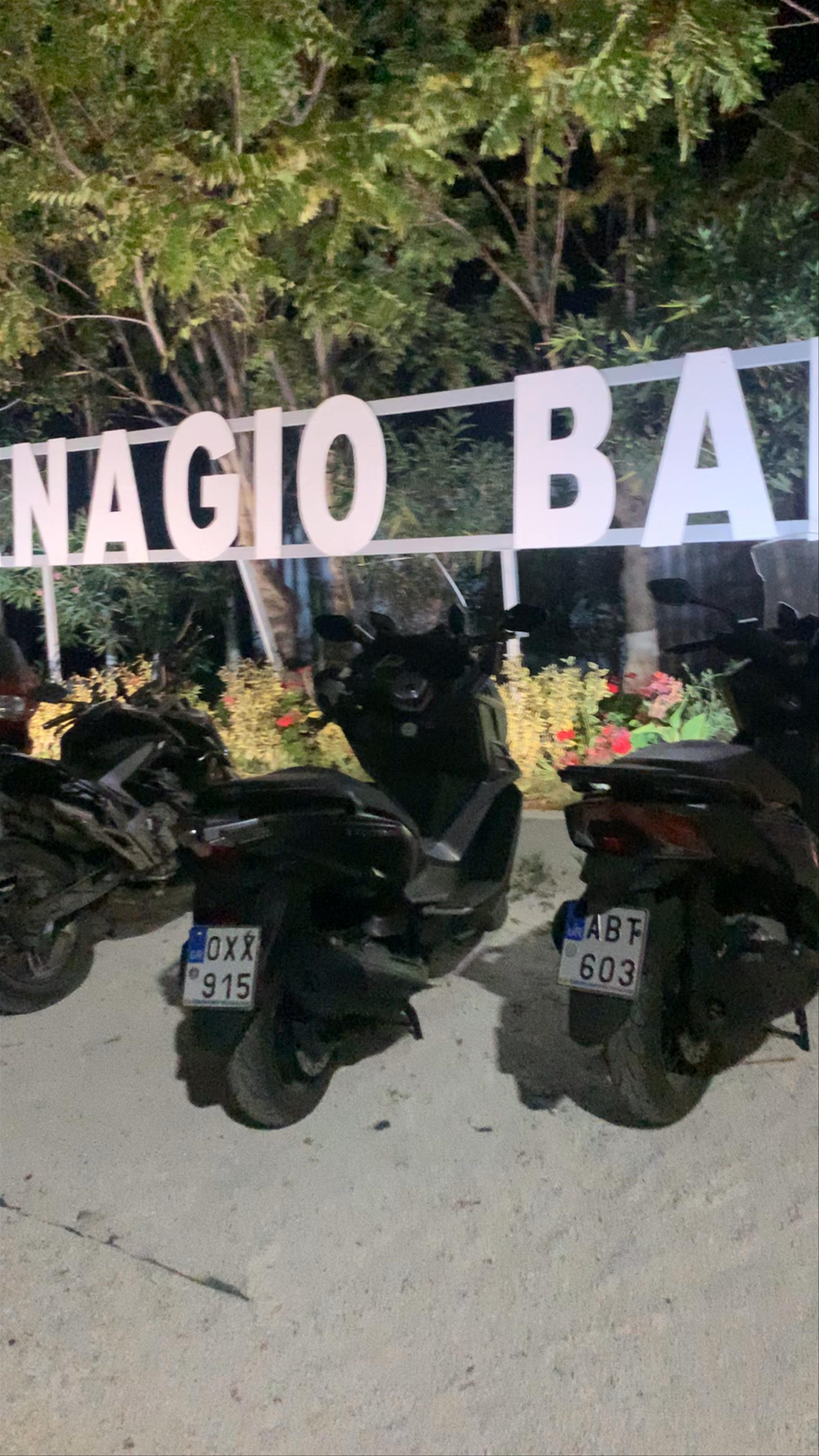 Karnagio Beach Bar