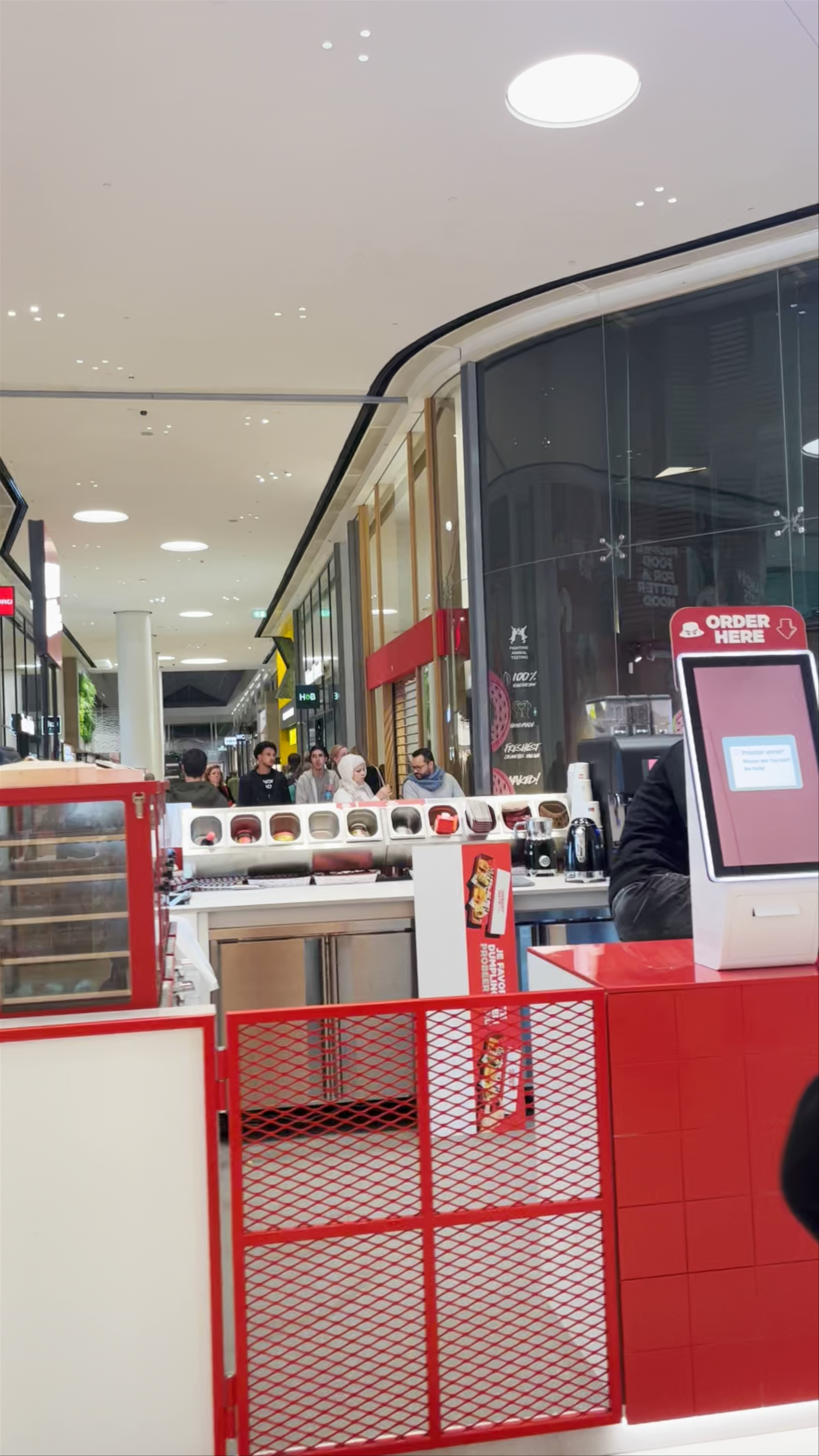 Hoog Catharijne: Dynamic Shopping Experience in Utrecht