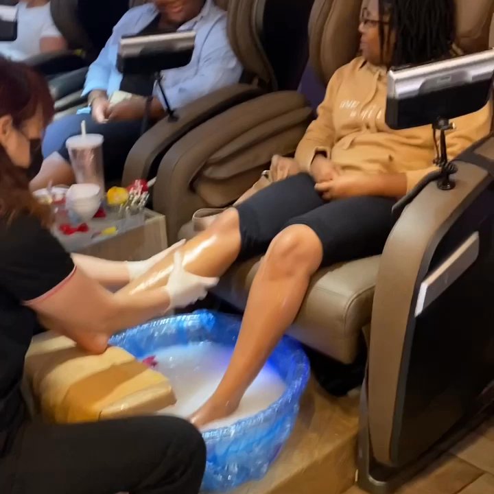 Dreamscape Nails - Nail Salons Near Me - Chicago, Illinois