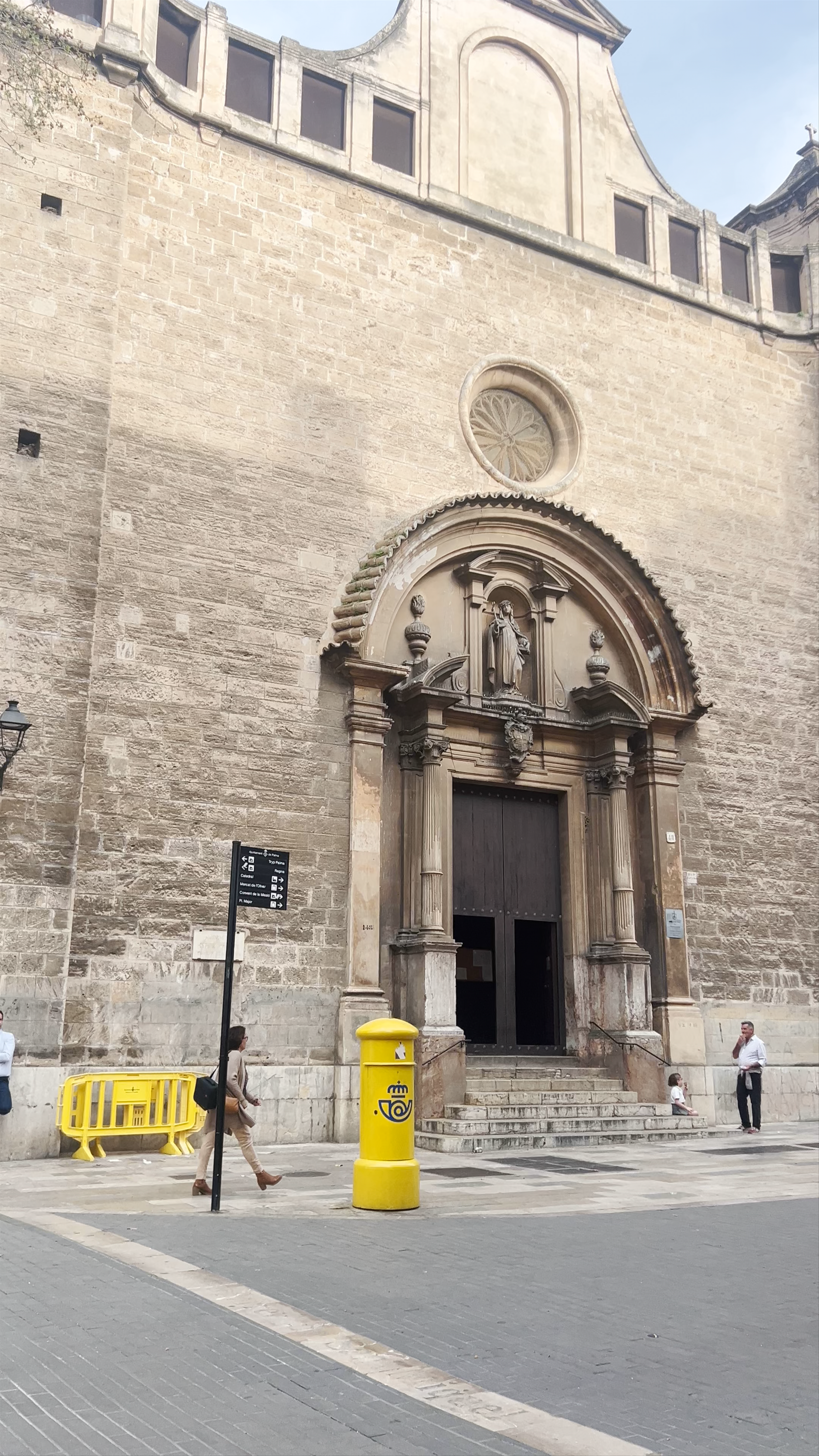 Parròquia-Basílica de Sant Miquel: Historic Spiritual Landmark in Palma