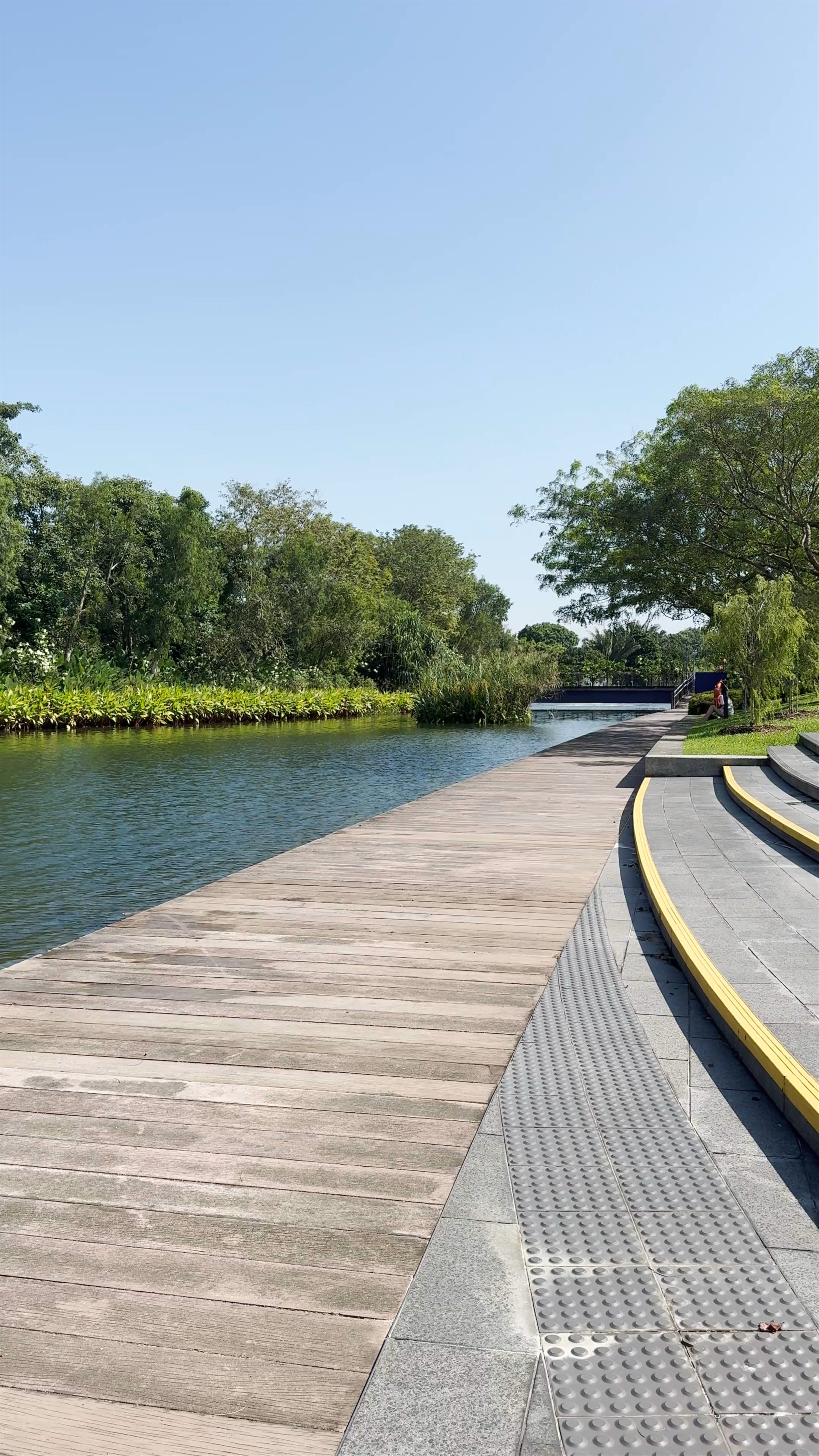 Marina Gardens Drive