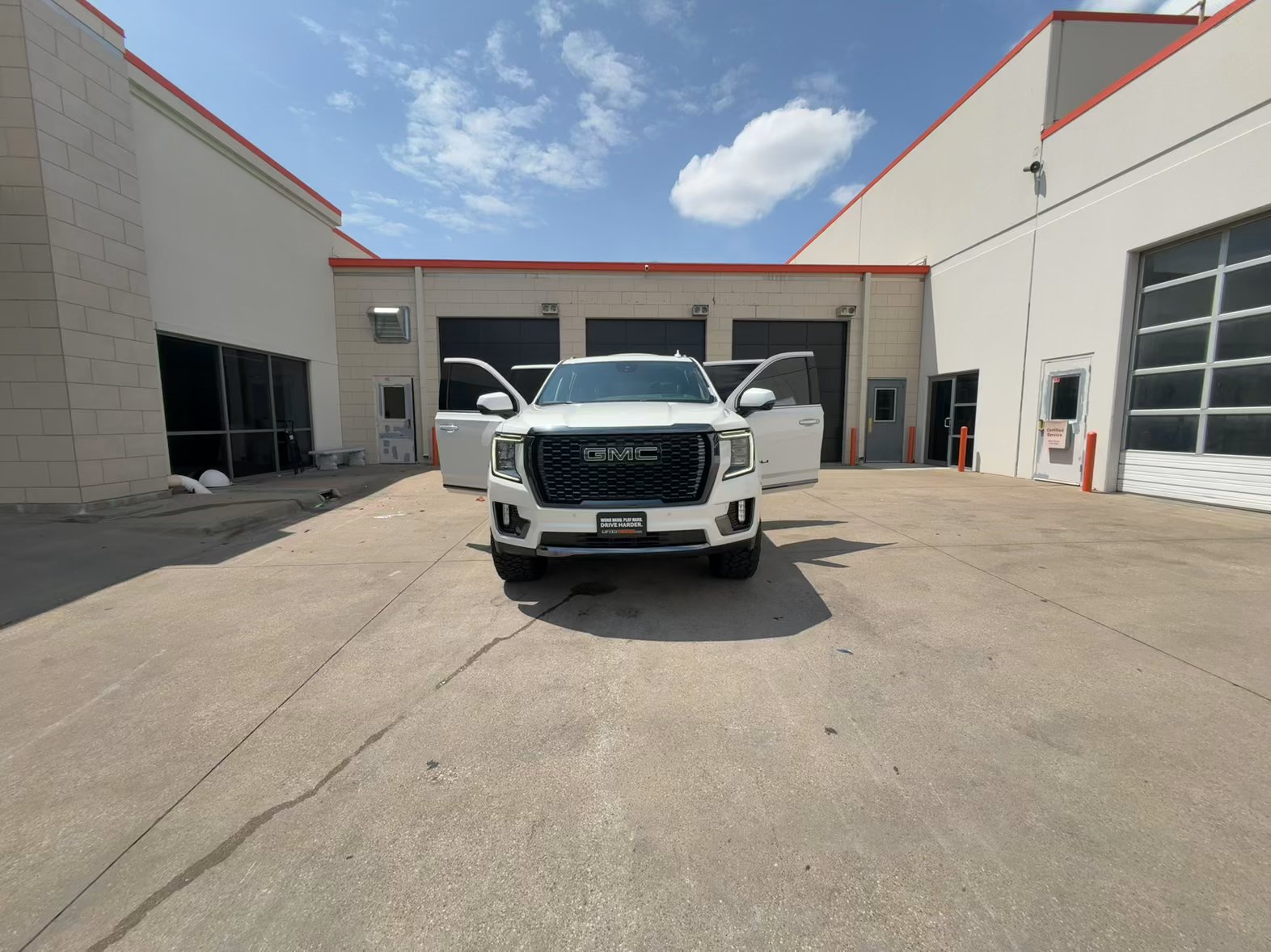 Lifted Trucks - #TX09805A - 2023 GMC Yukon Denali Ultimate