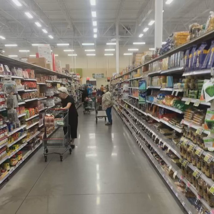 HEB - We are in a global pandemic!!! A lot of customers aren't wearing mask! - Grocery Near Me - Marble Falls, Texas