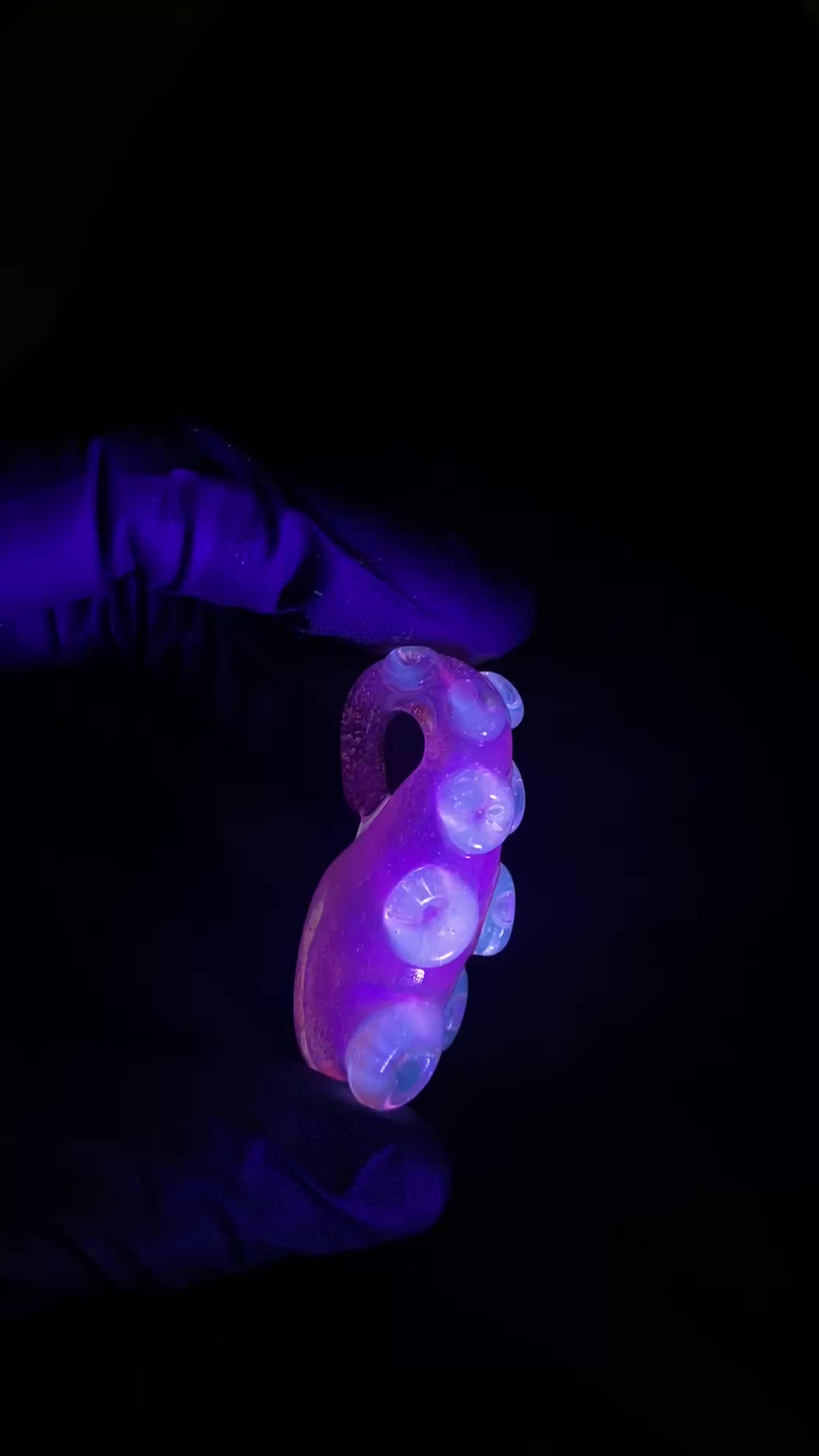 Preview pic of UV Tentacle Pendant