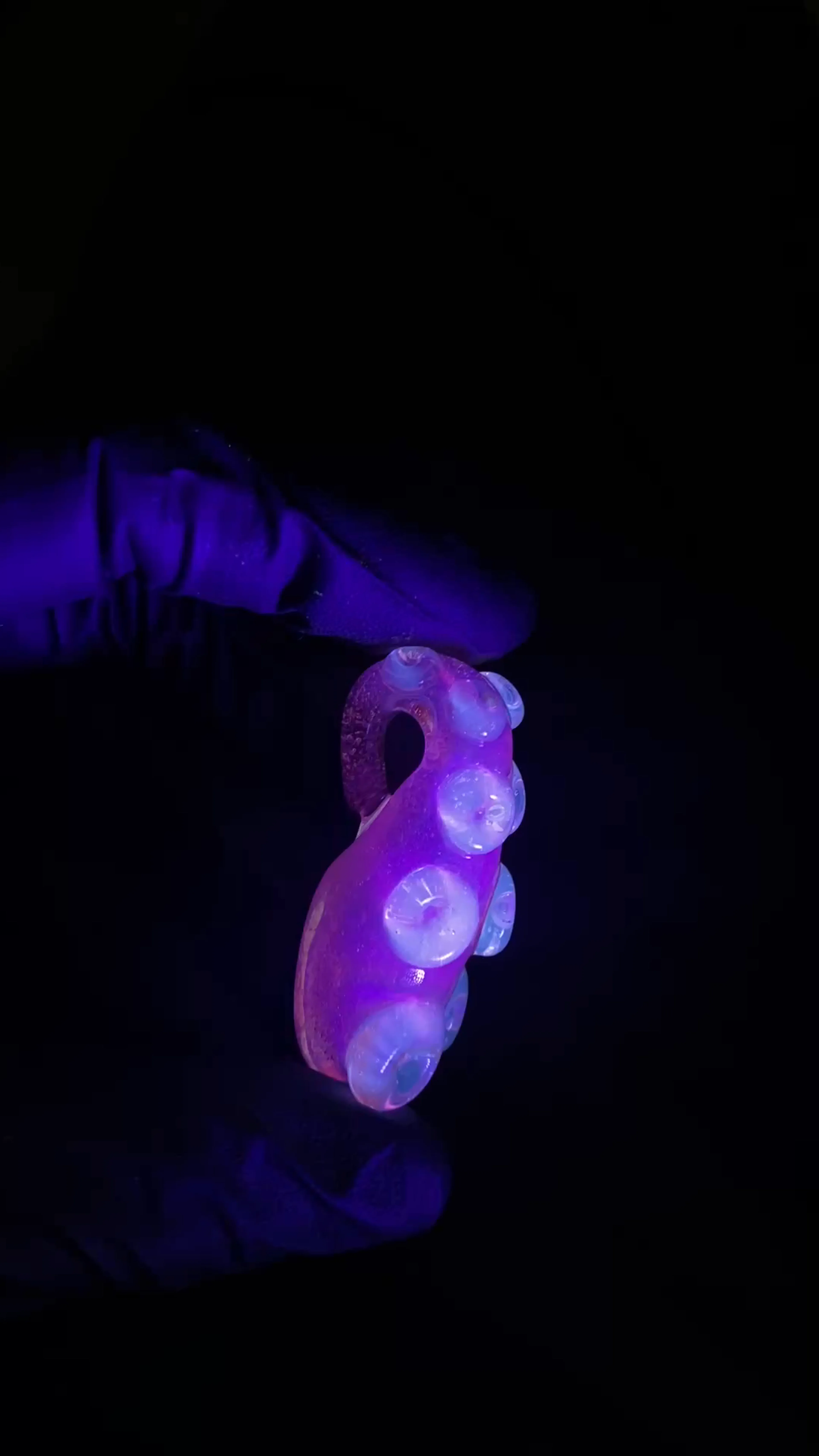 Preview pic of UV Tentacle Pendant