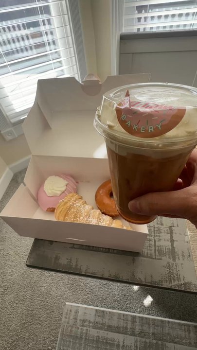 Cha Cha’s Hiland Bakery - Bakeries Near Me - Des Moines, Iowa