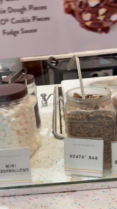 Marble Slab Creamery - Ice cream selection - Ice Cream & Frozen Yogurt Near Me - Baytown, Texas