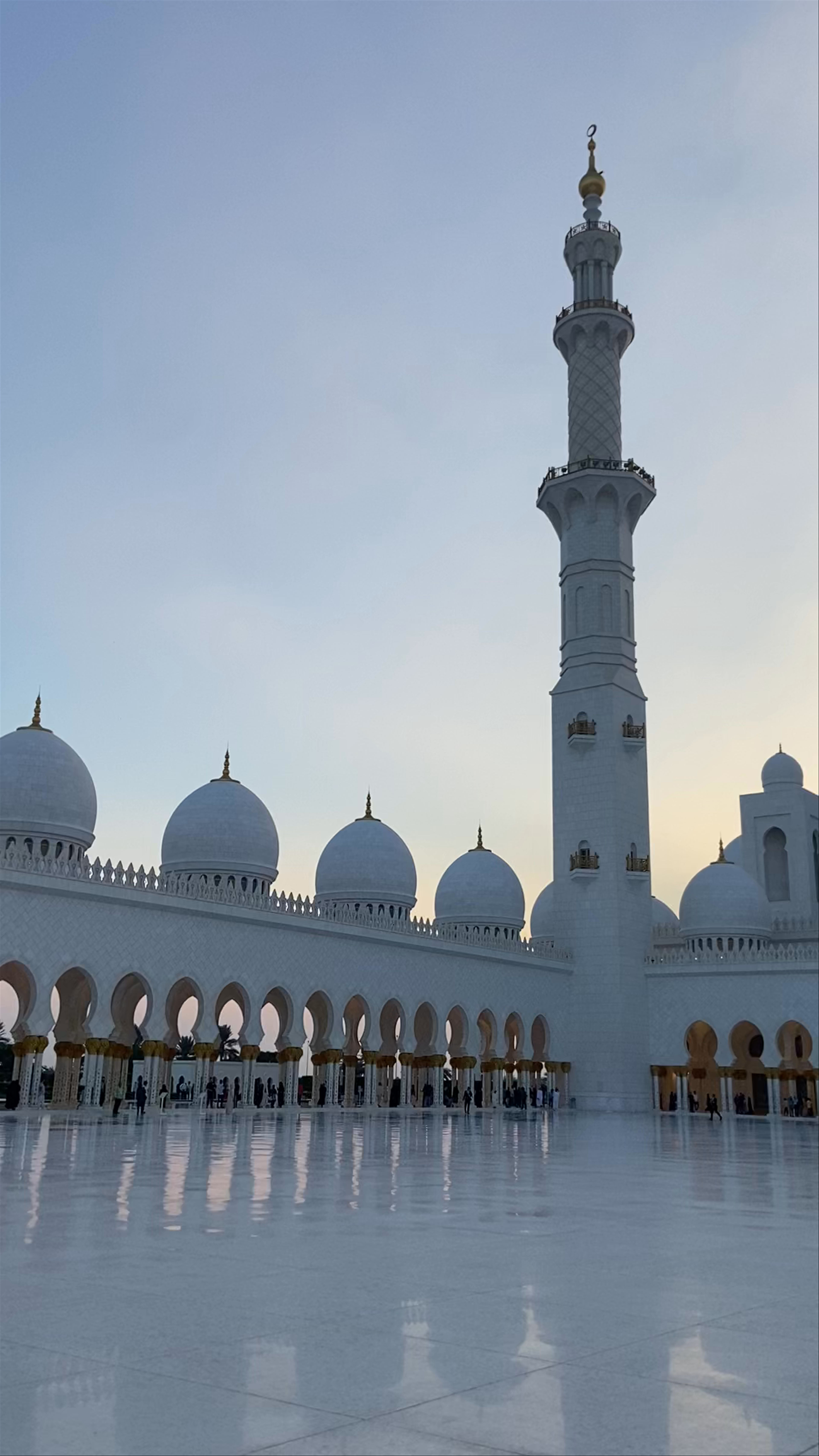 Mosque Of Sheikh Zayed Bin Sultan the First - 9 - Street - Abu Dhabi - United Arab Emirates