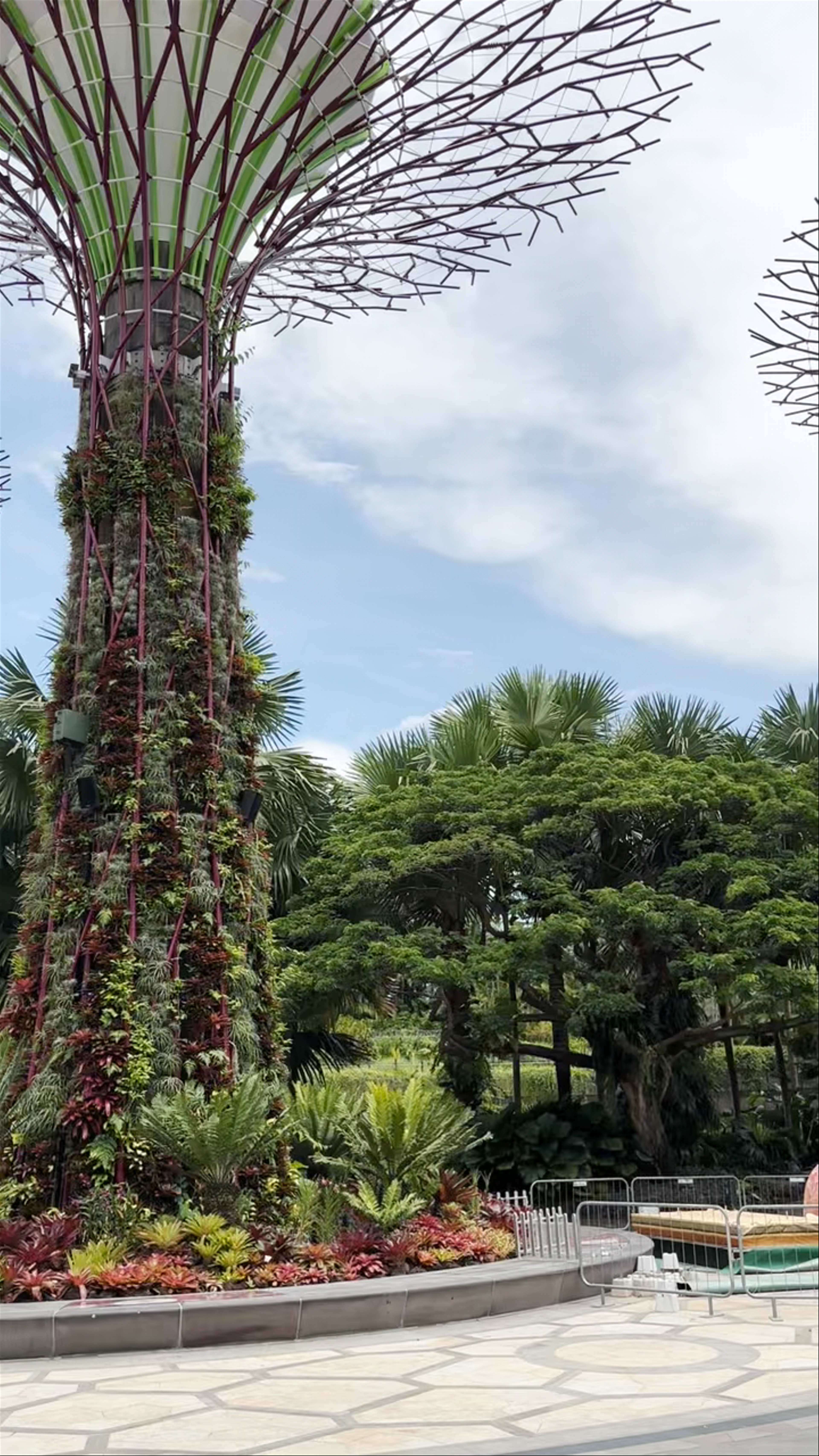 Marina Gardens Drive
