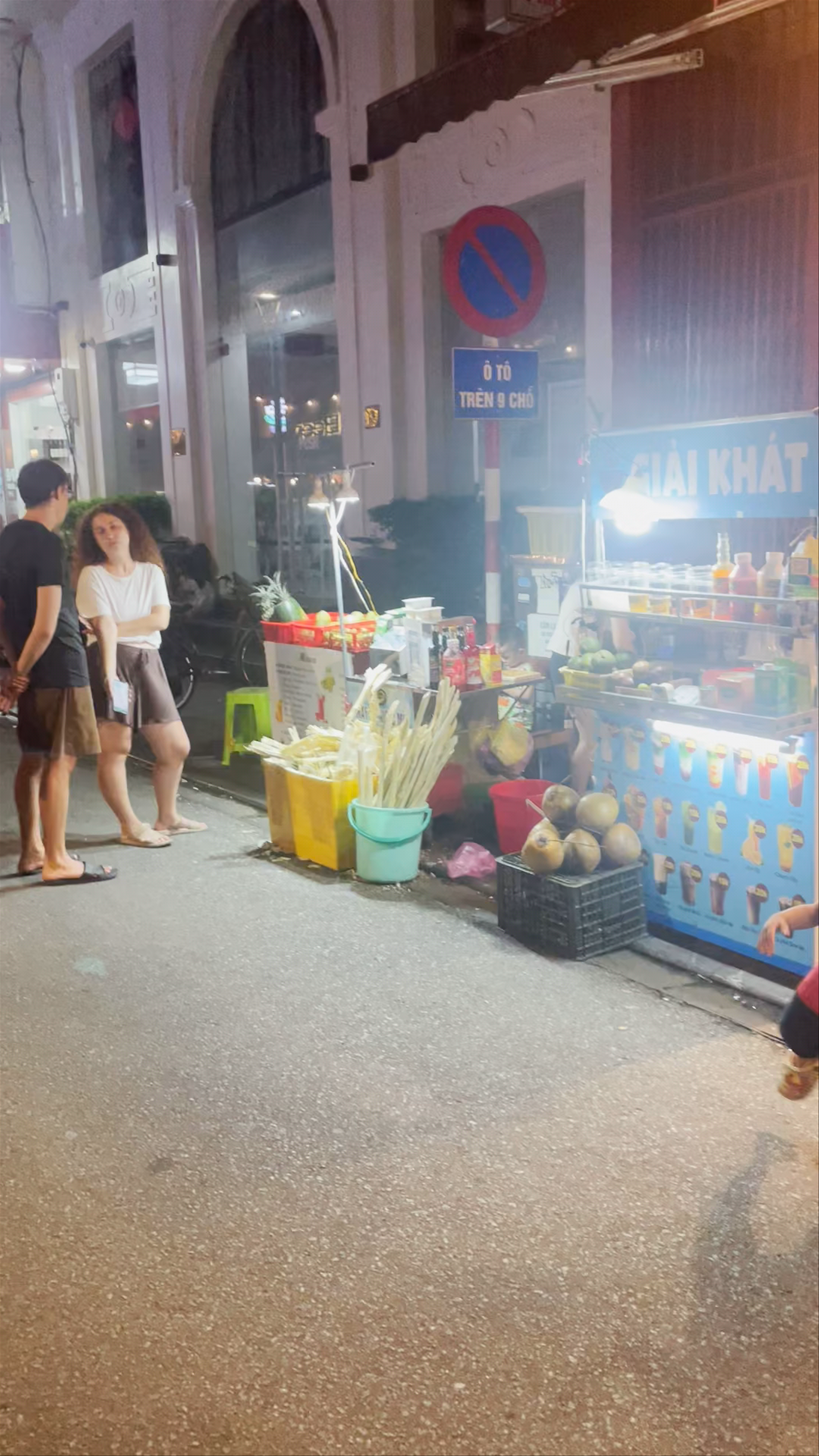 Hue Walking Street