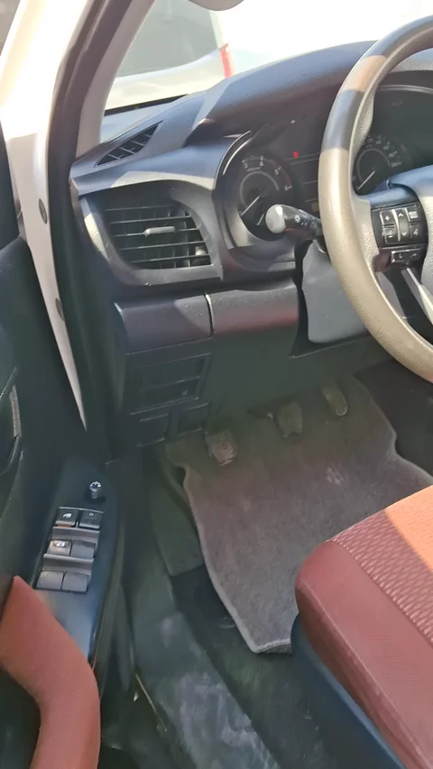 تويوتا هايلكس GL2 2023