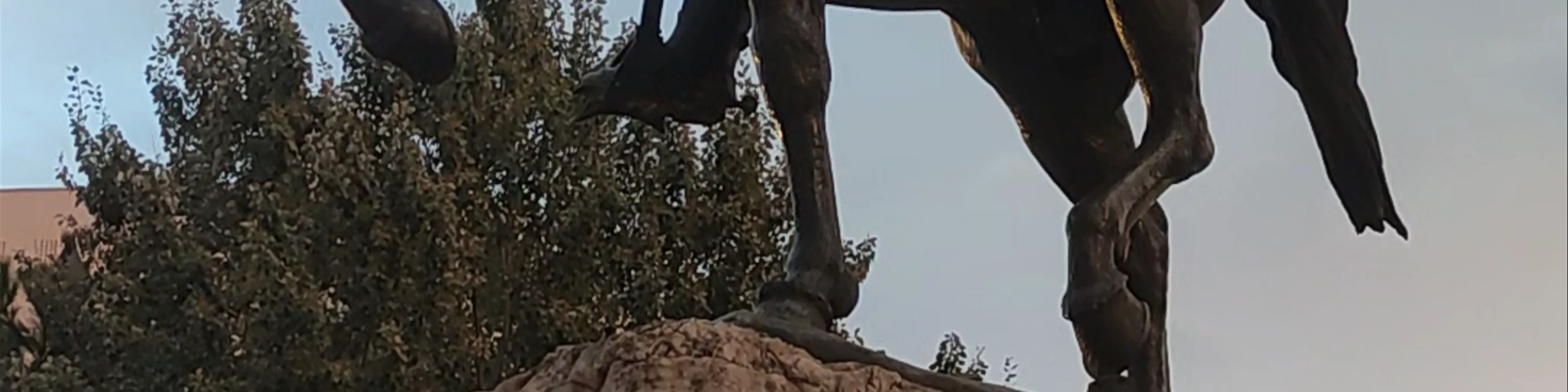 Skanderbeg Statue