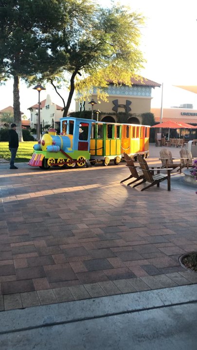 Outlets North Phoenix - Outlet Stores Near Me - Phoenix, Arizona