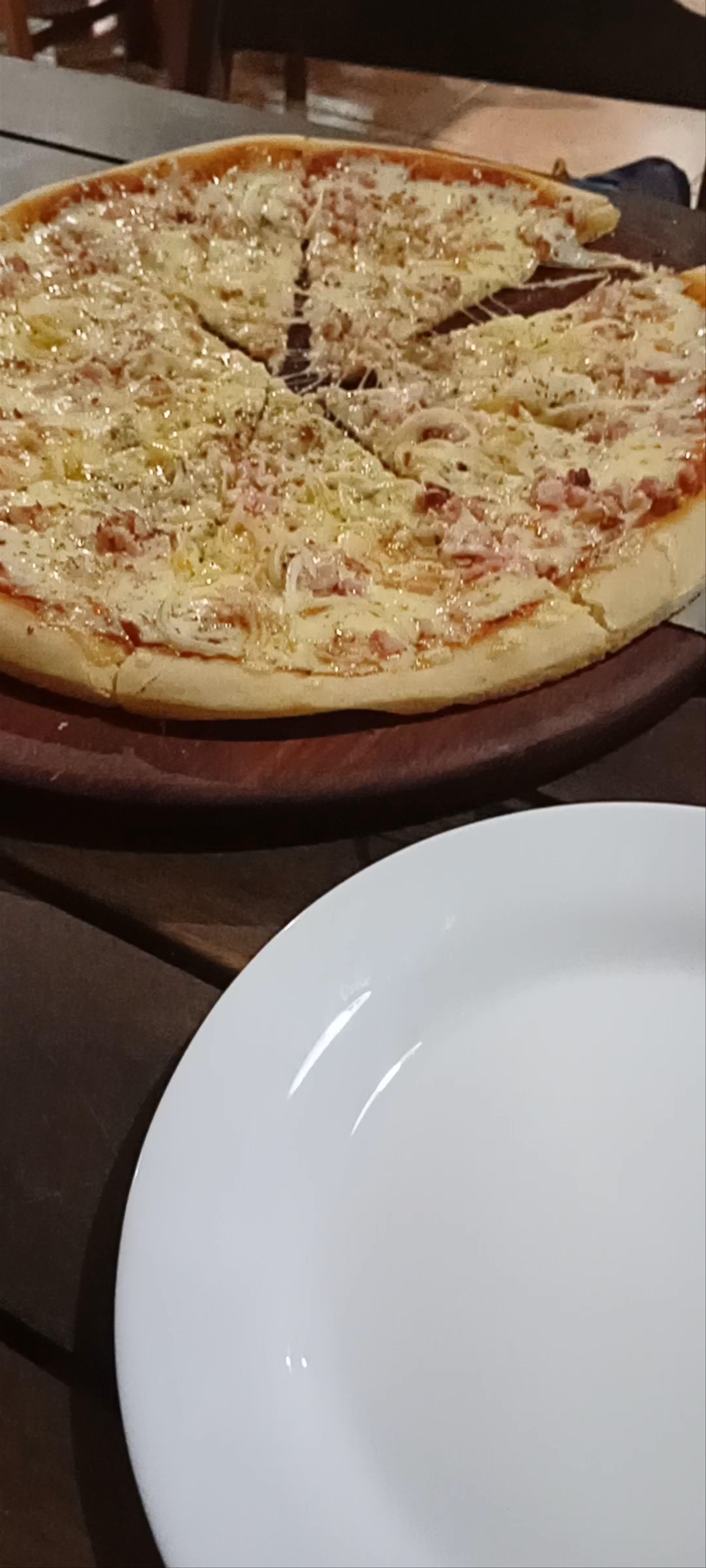 La Terrazza Pizzeria & Italian Pub: Classic Pizza Night in Castellanza