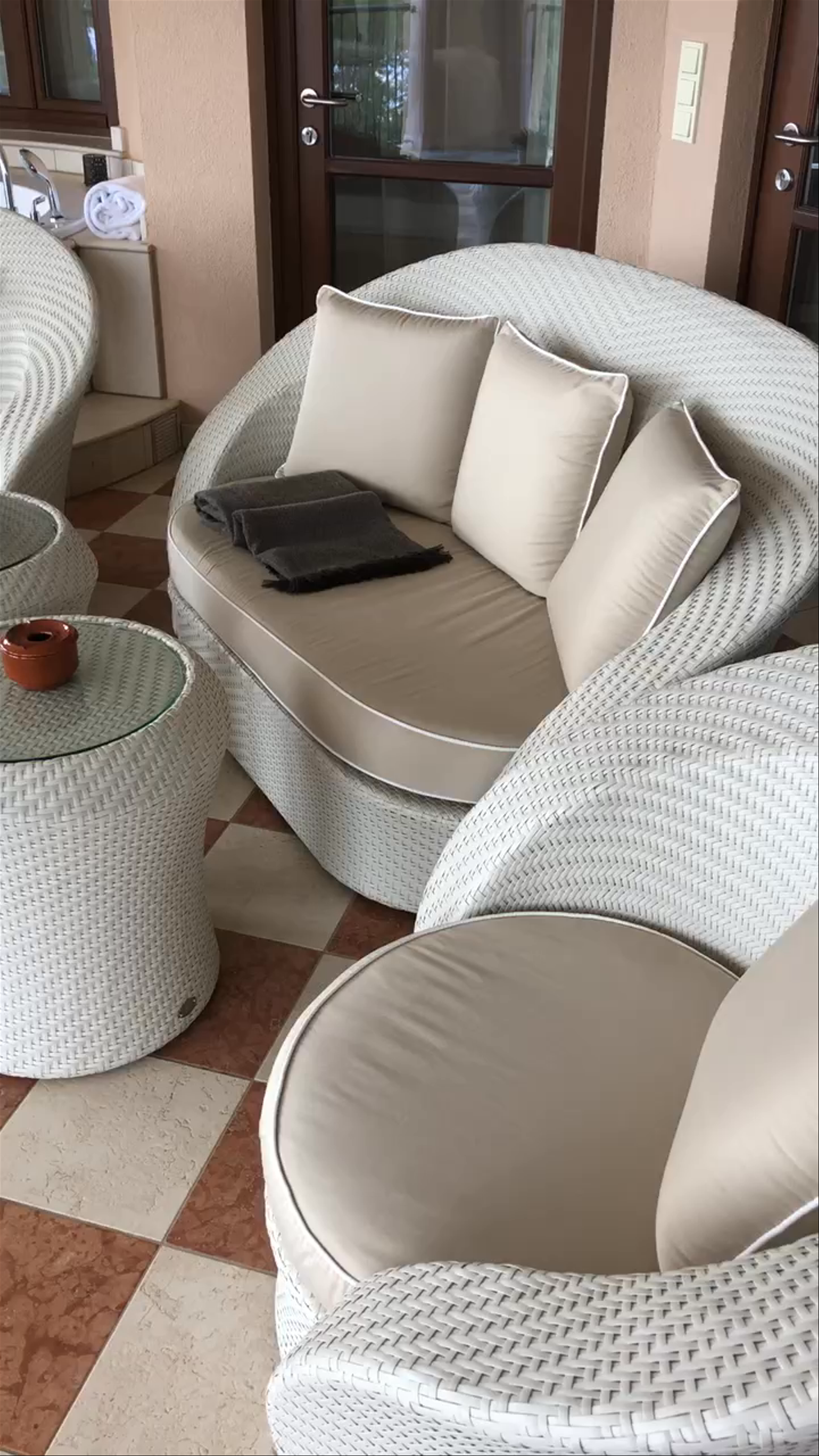 Luxury Coastal Relaxation at St Regis Mardavall Mallorca Resort
