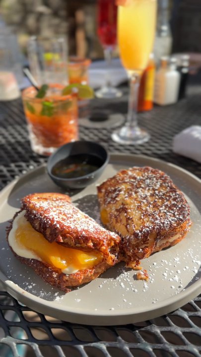 Wimberley Inn + Bar - Hotels Near Me - Wimberley, Texas