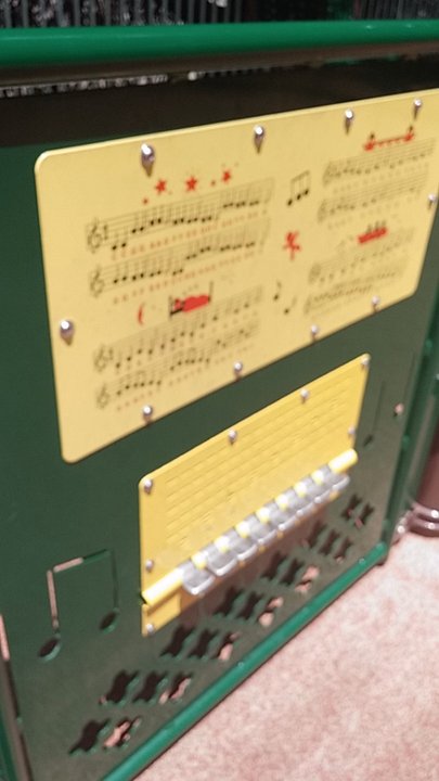 Moorpark Park - Music in the park - Parks Near Me - Studio City, California