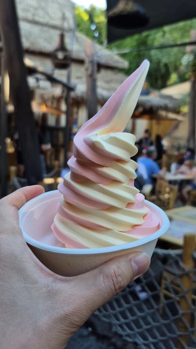 The Tropical Hideaway - Peach and pineapple - Ice Cream & Frozen Yogurt Near Me - Anaheim, California