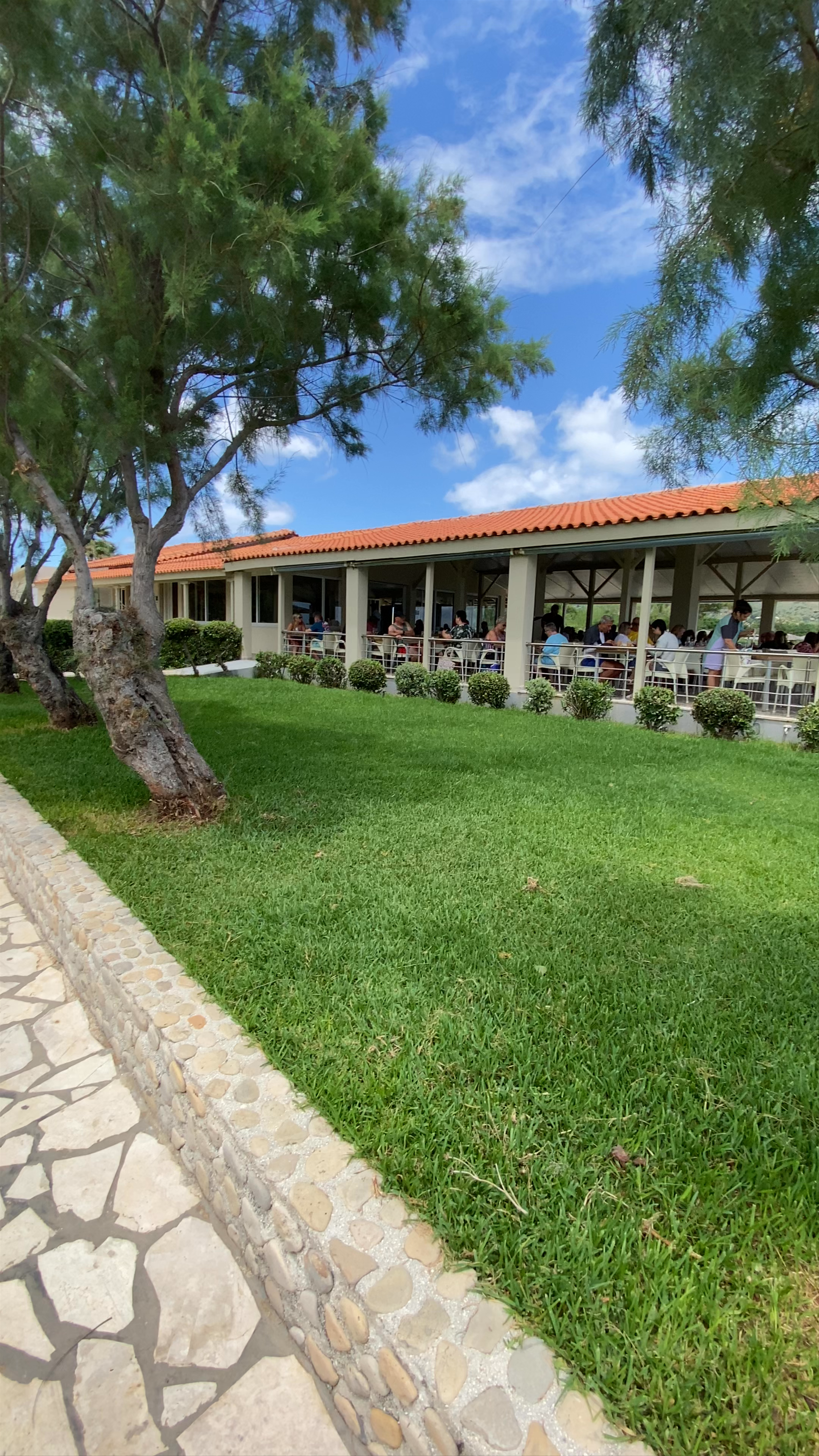 Kalamaki Beach Hotel