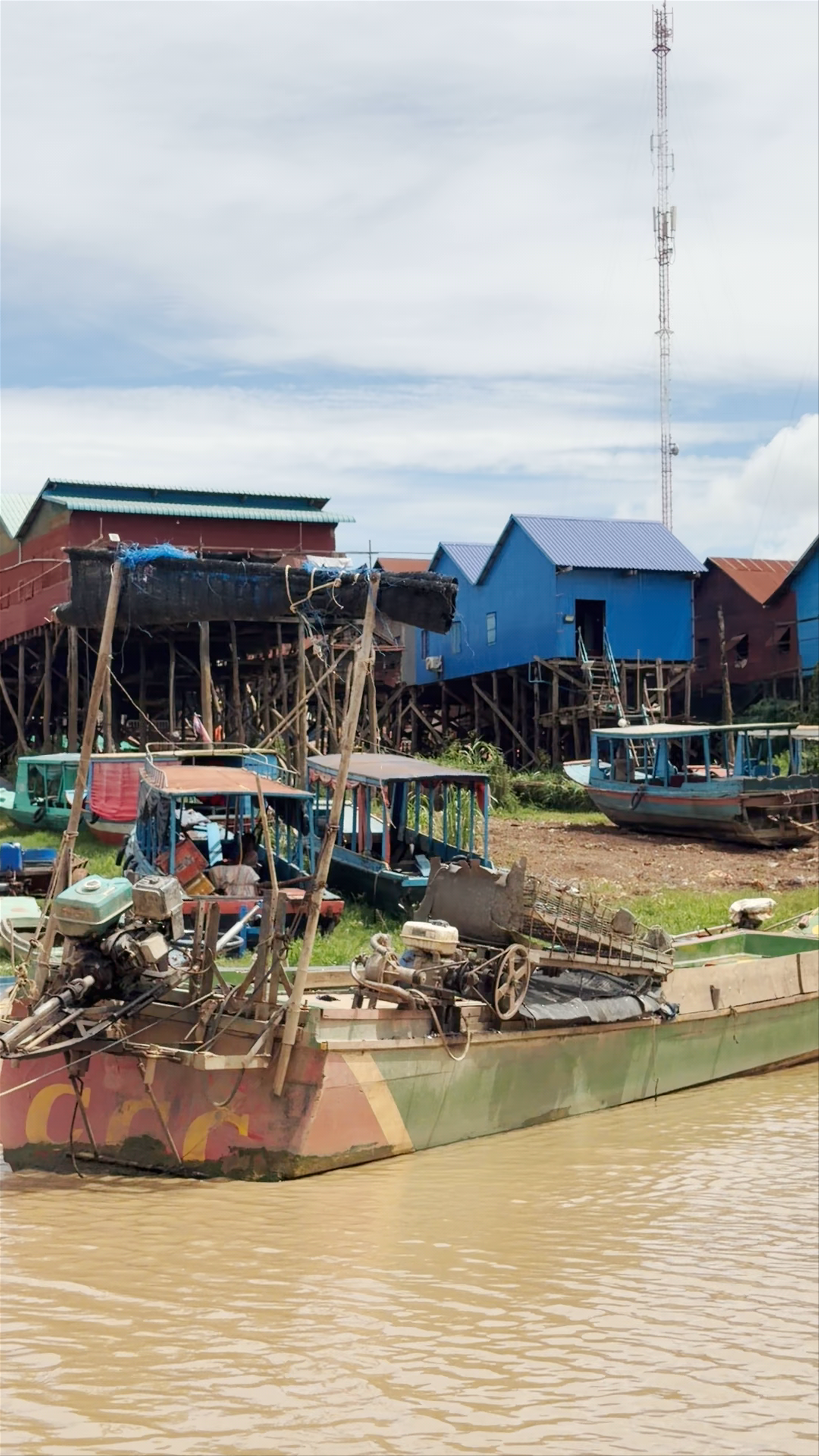 Kompong Khleang Floating and Stilted Village