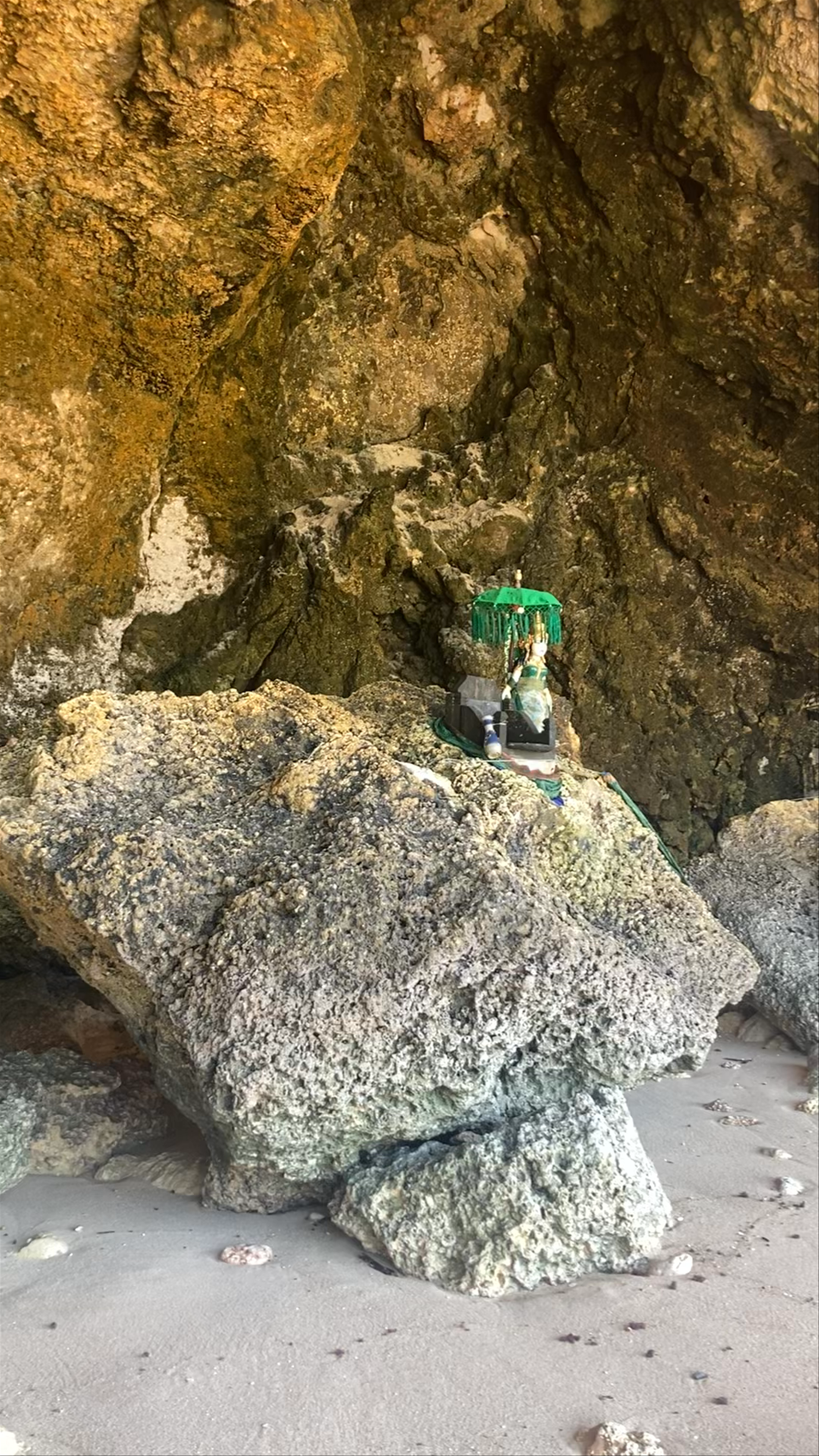 Green Bowl Beach: Secret Cliffside Haven in Ungasan, Bali