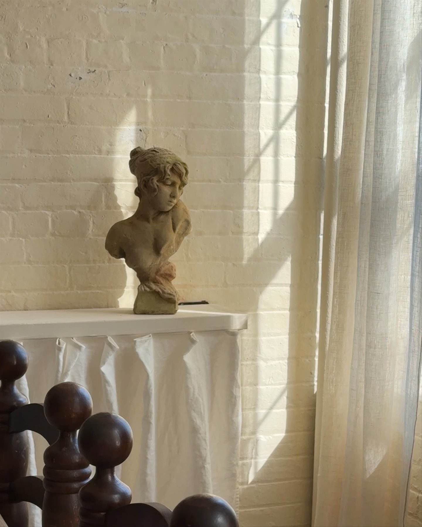 Mademoiselle Bust