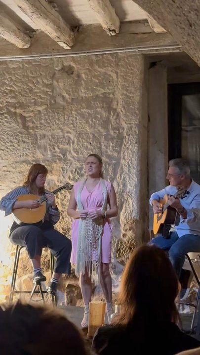 A Casa do Fado - Music Venues Near Me - Porto, 13