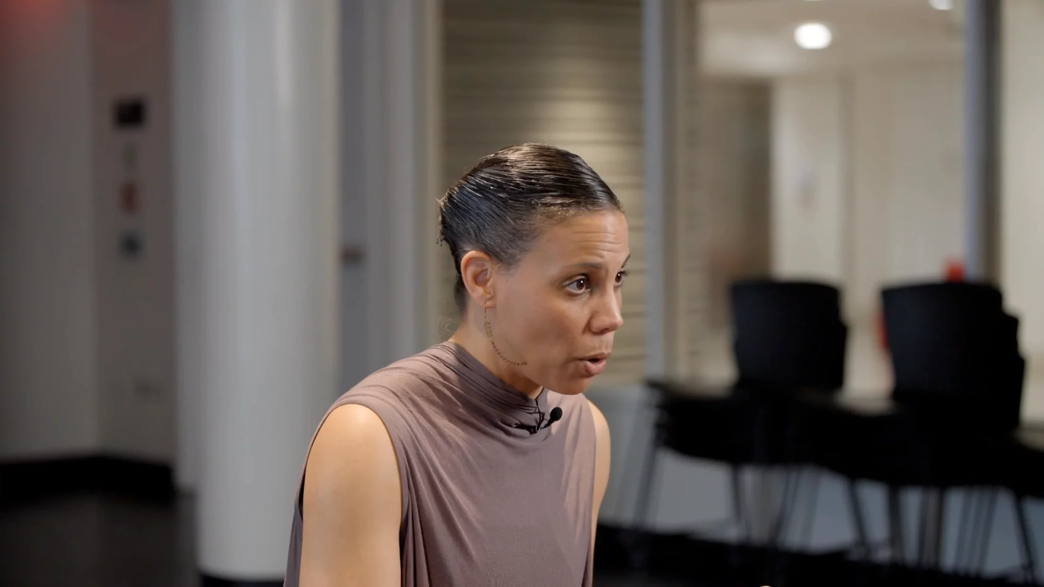 Transforming Identity: Students' Journey in Contemporary Theater Performance