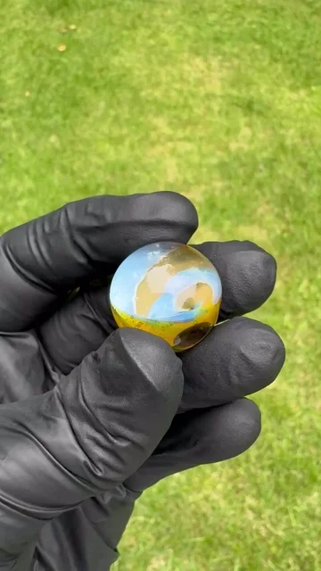 Preview pic of 20mm Vortex Dot Marble