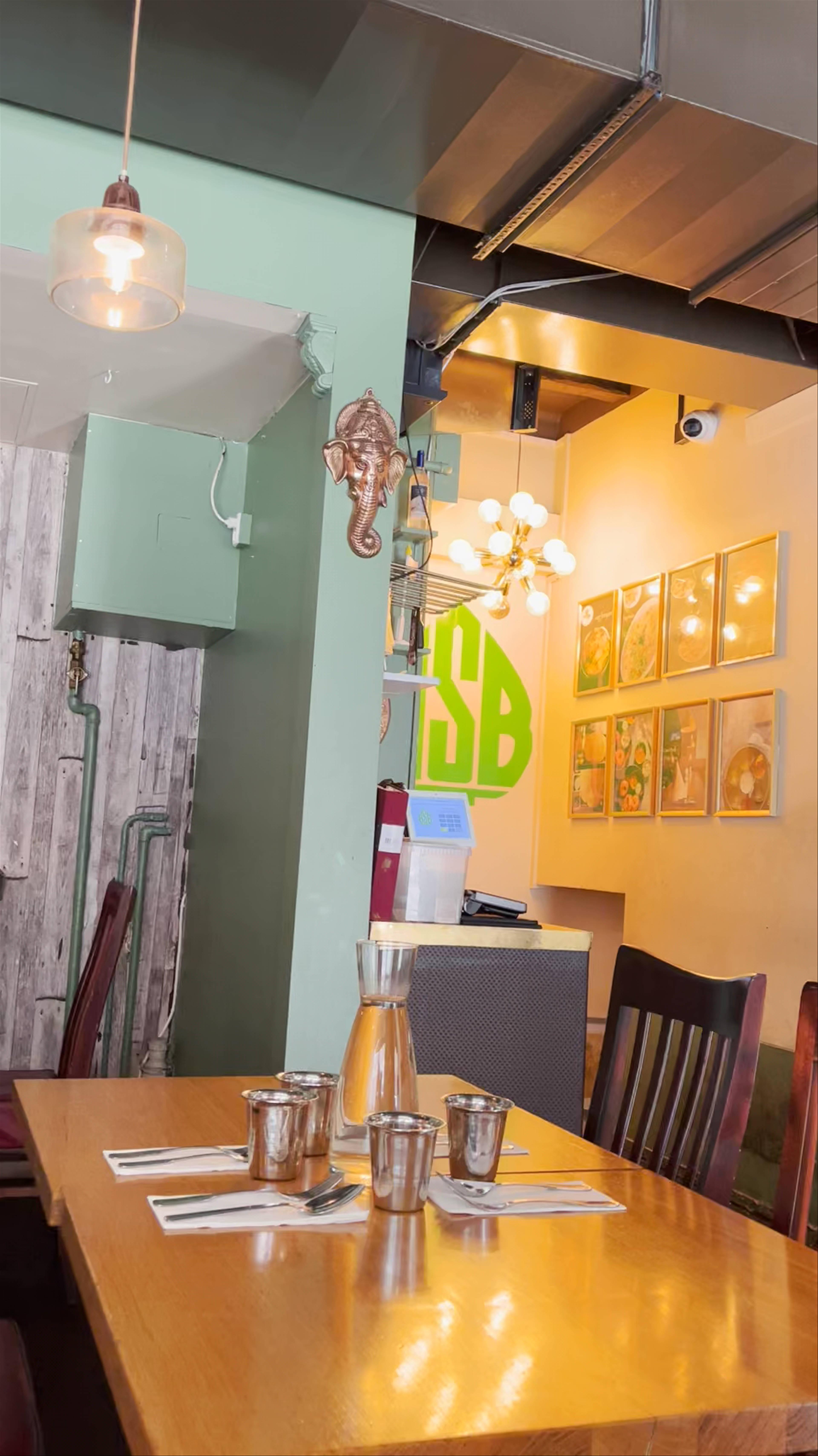 Saravanaa Bhavan St Eriksplan Stockholm: Authentic South Indian Dining Experience