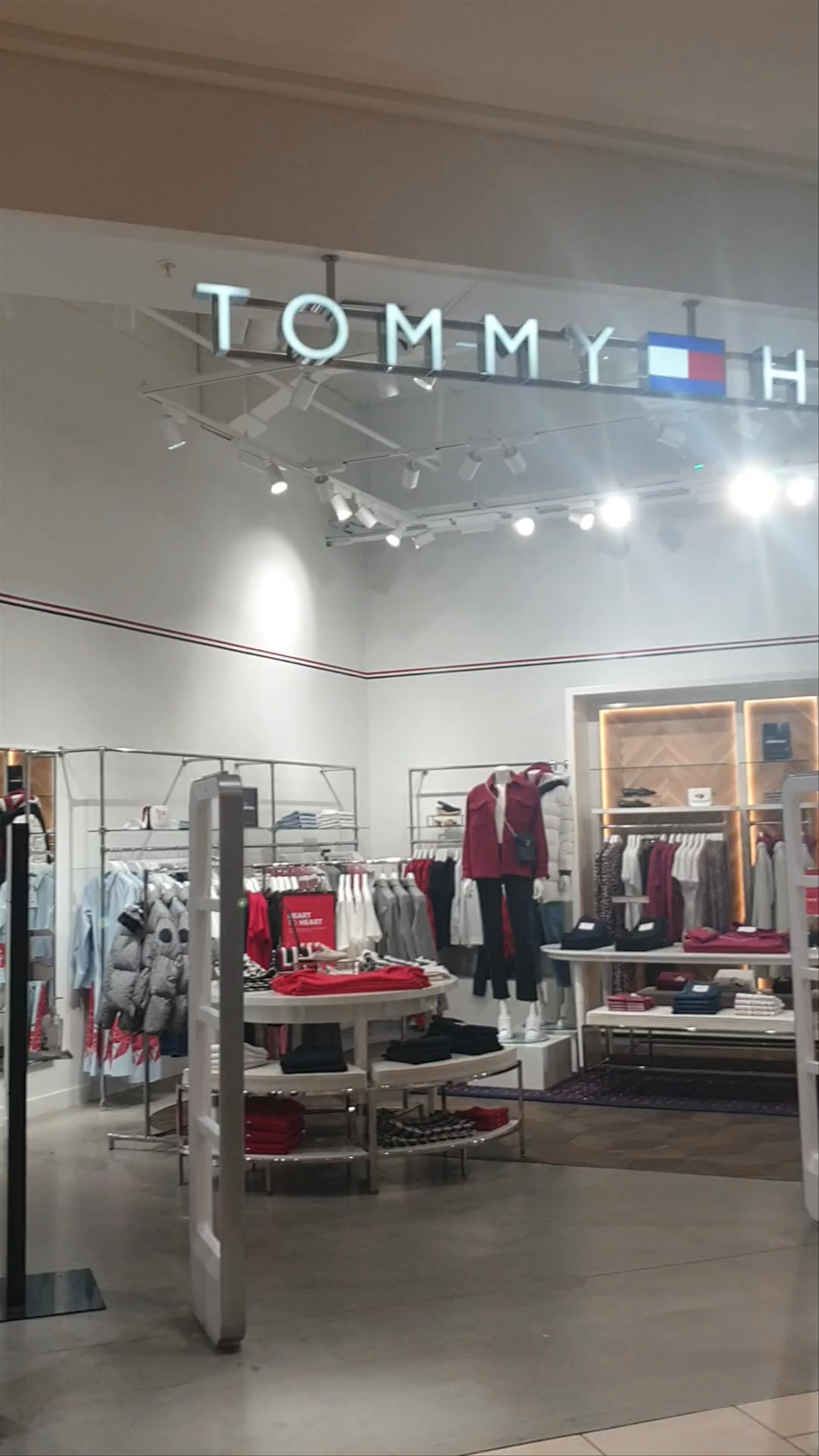 Lakeside Shopping Centre