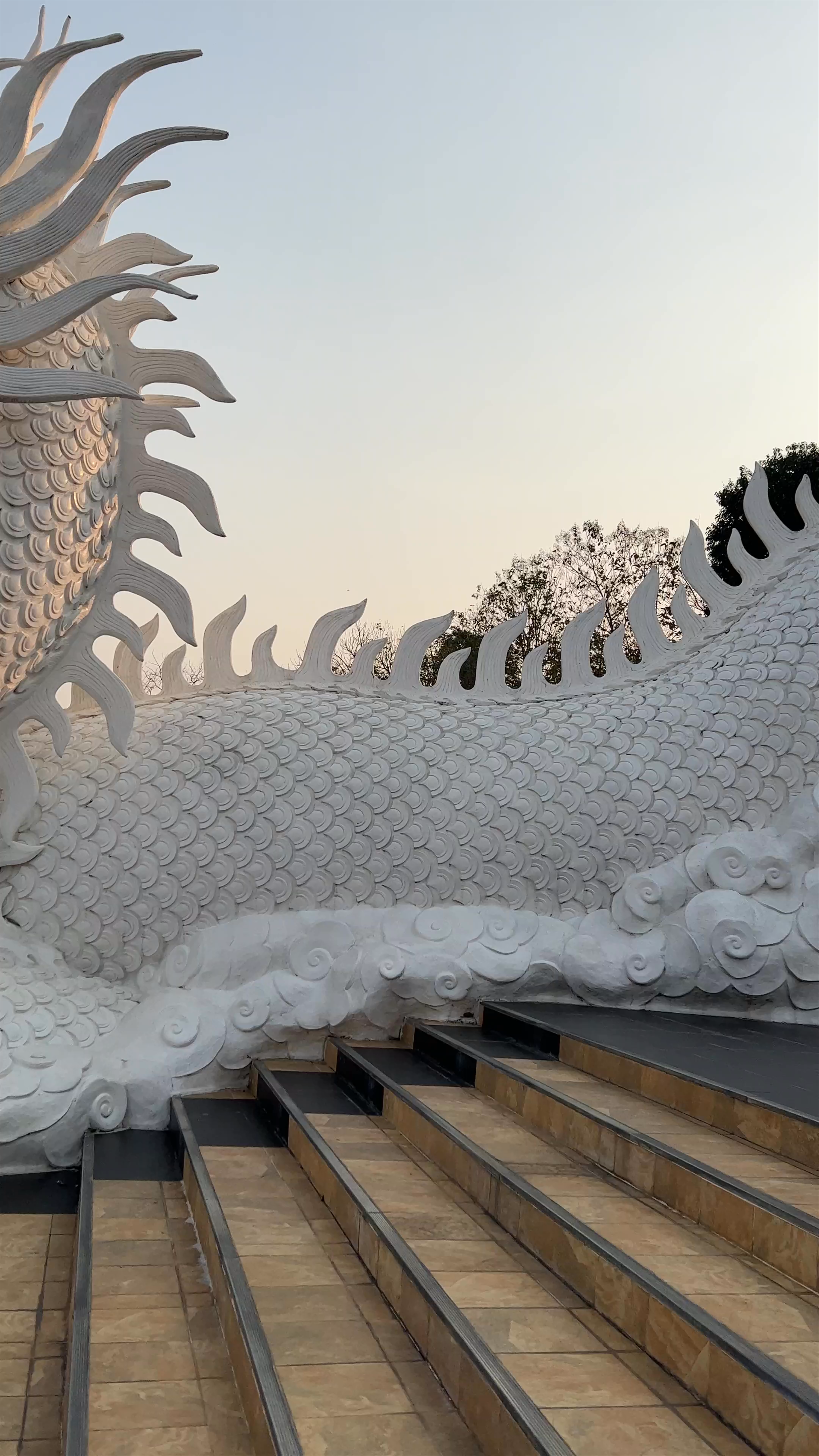 Wat Huay Pla Kang: Majestic White Dragon Guardian in Chiang Rai