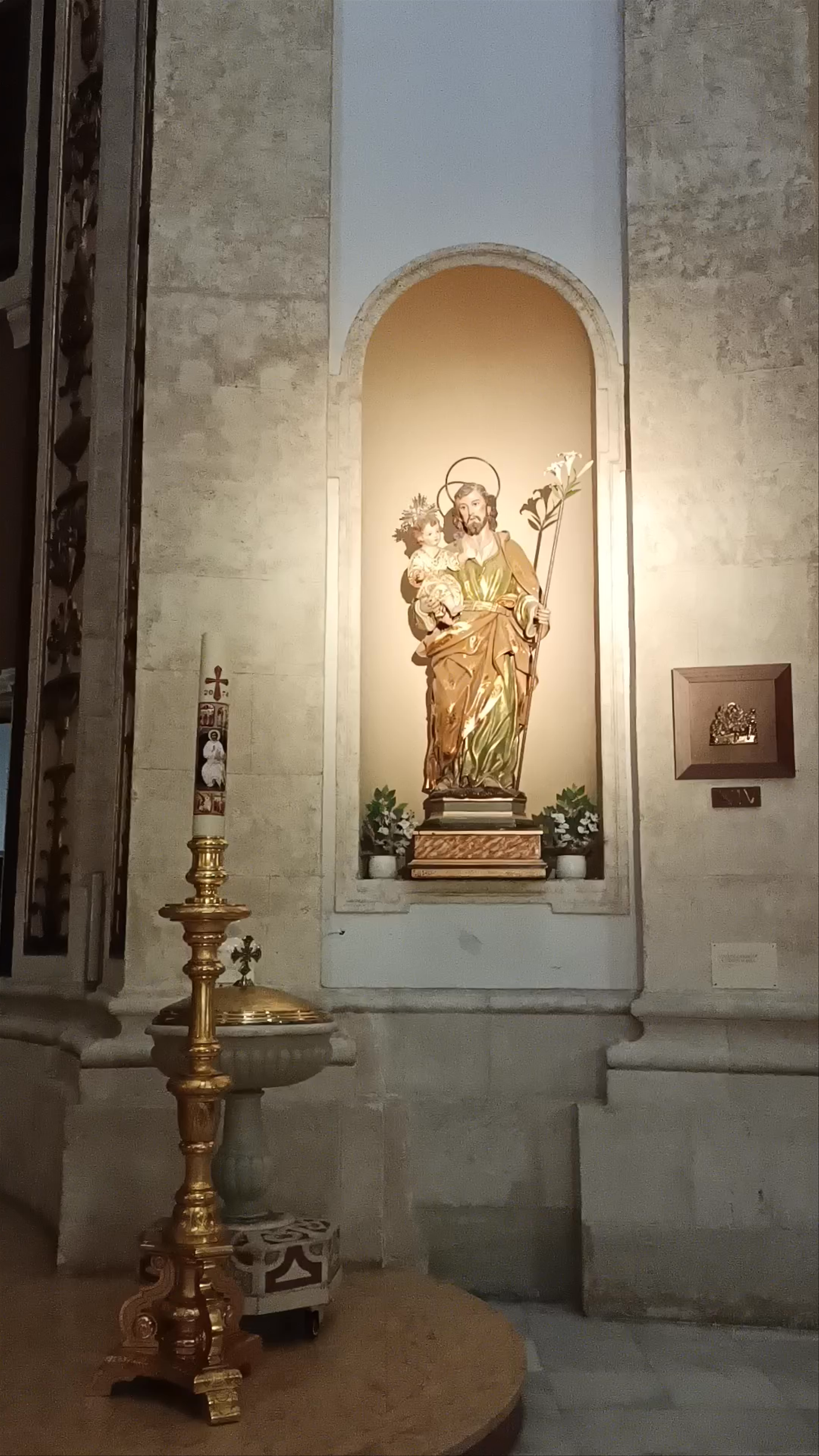 Parroquia de San Lorenzo: Sacred Serenity in Murcia, Spain