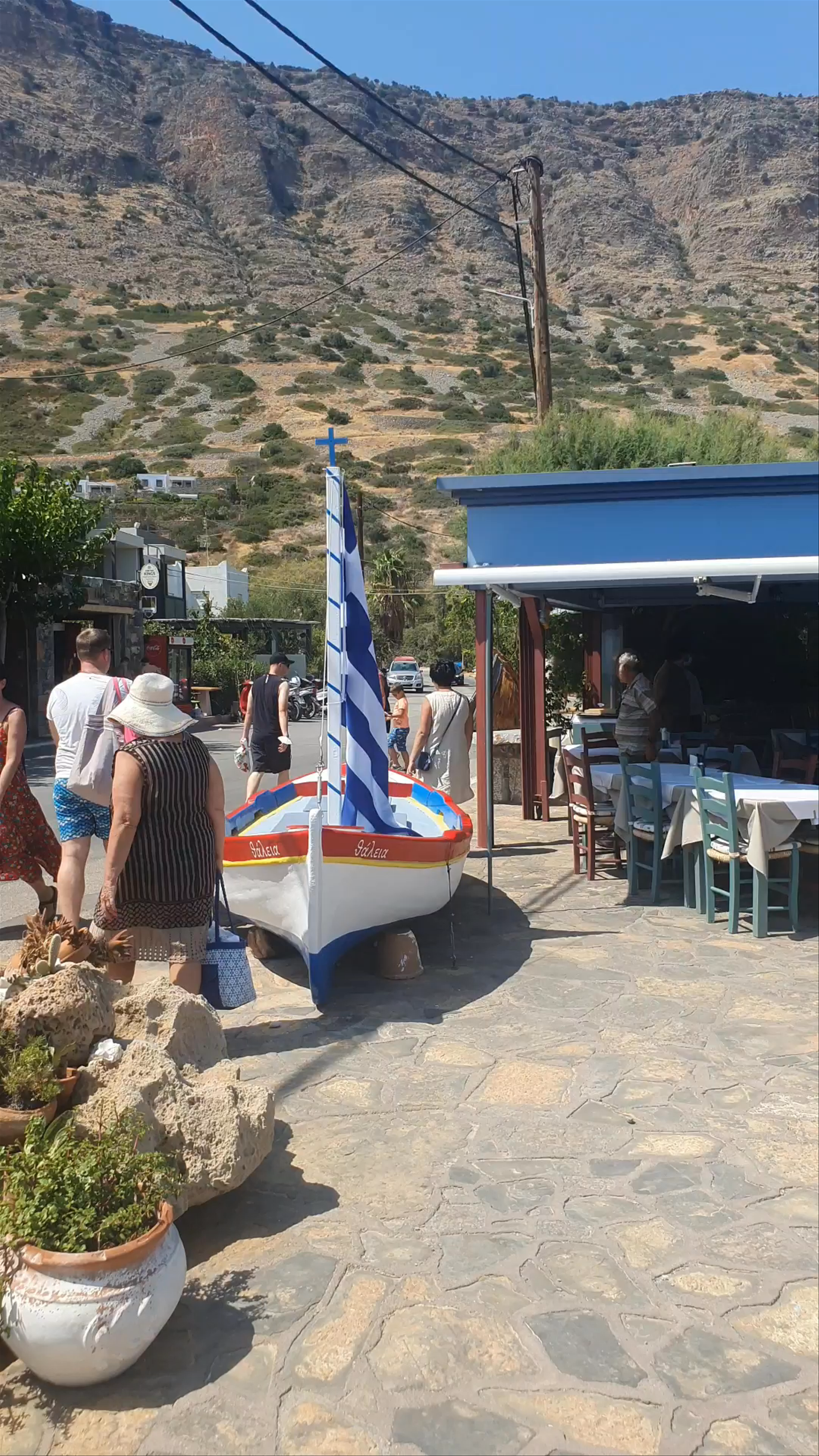 Ostria Taverna: Seaside Dining and Scenic Charm in Plaka, Greece