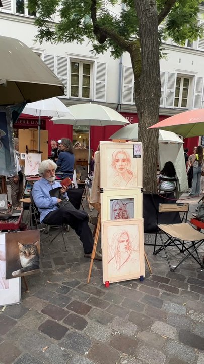 Place du Tertre - This is what made Paris special nowhere on earth is there a place full of artists n galleries even one Salvatore Dali gallery. - Public Plazas Near Me