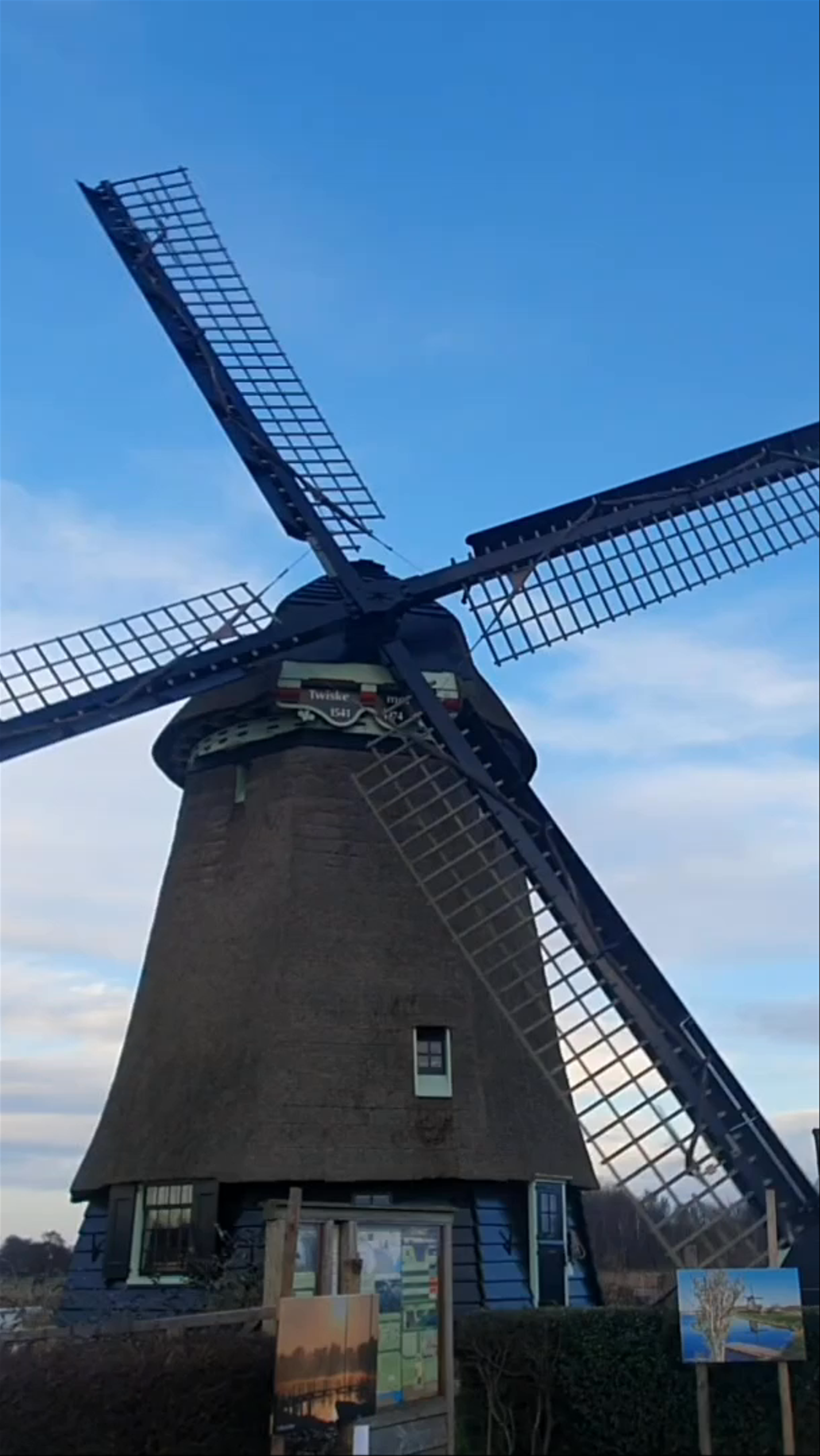 Twiskemolen Windmill: Timeless Dutch Heritage in Landsmeer