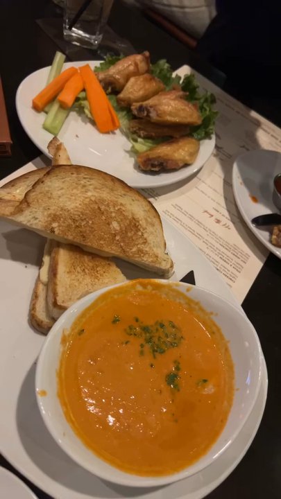 110 Grill - Grilled Cheese & Creamy Tomato Soup is a must try.. I enjoyed every single bite. Such a great choice for a cold winter day! - New American Near Me - Braintree, Massachusetts