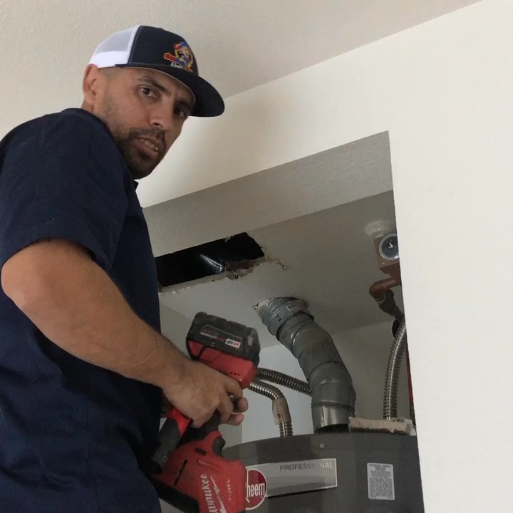 Mega Rooter Plumbing - Boss man Luis checking out the water heater leak ! - Plumbing Near Me - El Cajon, California