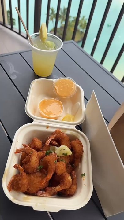 Hau Tree Bar - So good!! - Local Flavor Near Me - Honolulu, Hawaii